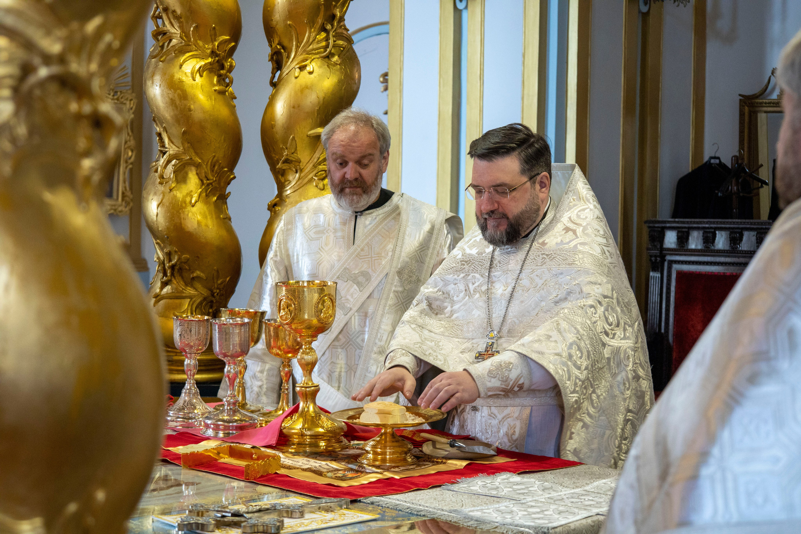 ВЕЛИКАЯ СУББОТА. НИКОЛО-БОГОЯВЛЕНСКИЙ МОРСКОЙ СОБОР