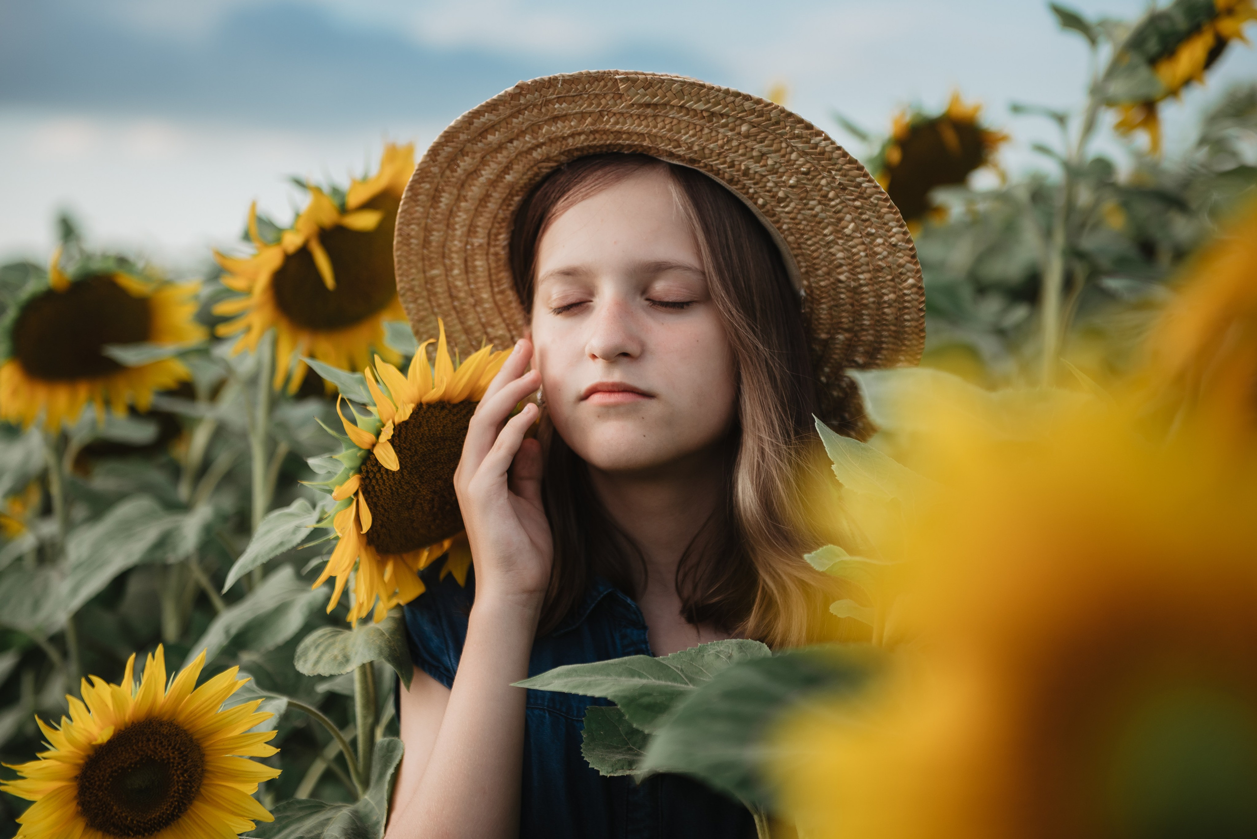 Прогулка в подсолнухах. Семейный Фотограф в Москве Ирина Хохлова