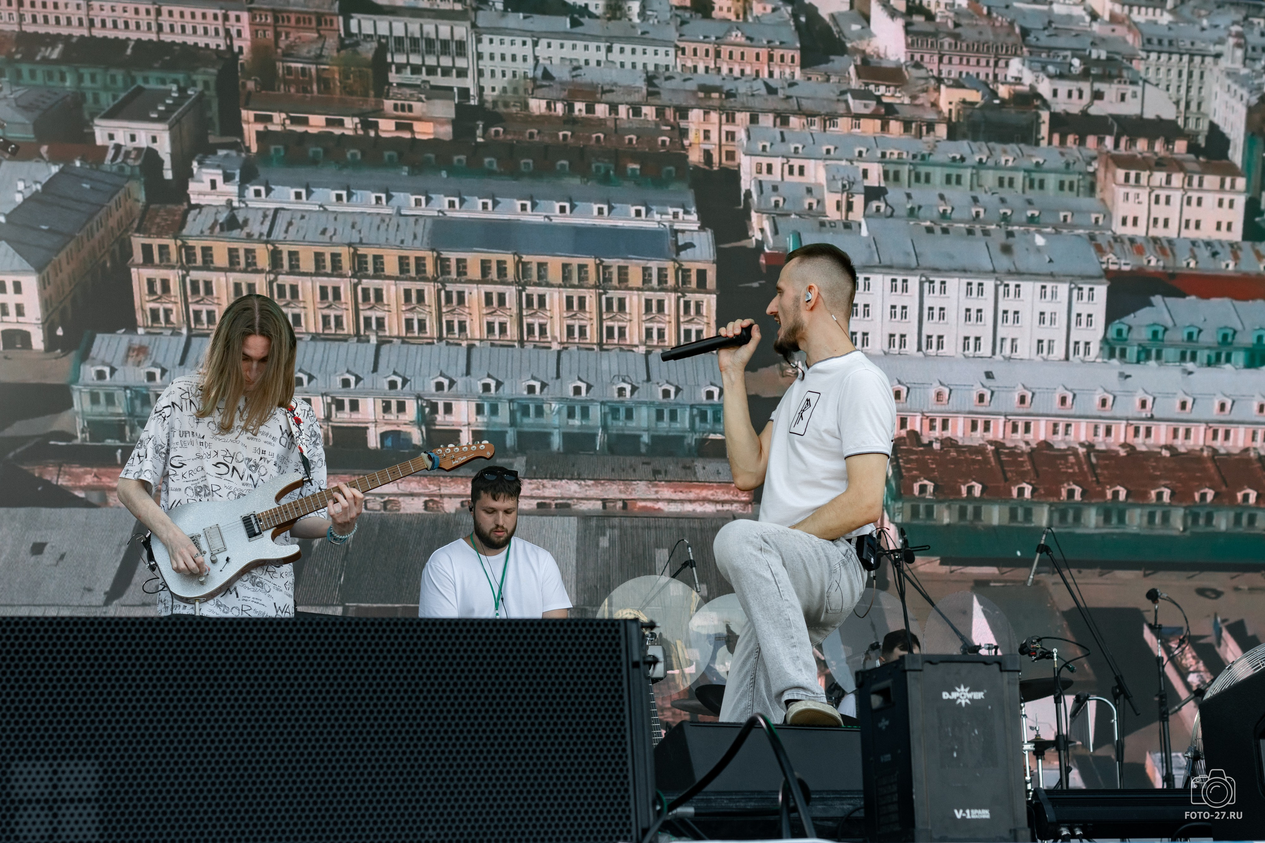 Антон Курдюмов фотограф в Хабаровске Рина Курдюмова фото27 foto27 Антон Дорофеев репортажный репортаж документалист Тони и Рина фотосоздатели ПаПаРоК Рок над Амуром 2024 фестиваль Хабаровск