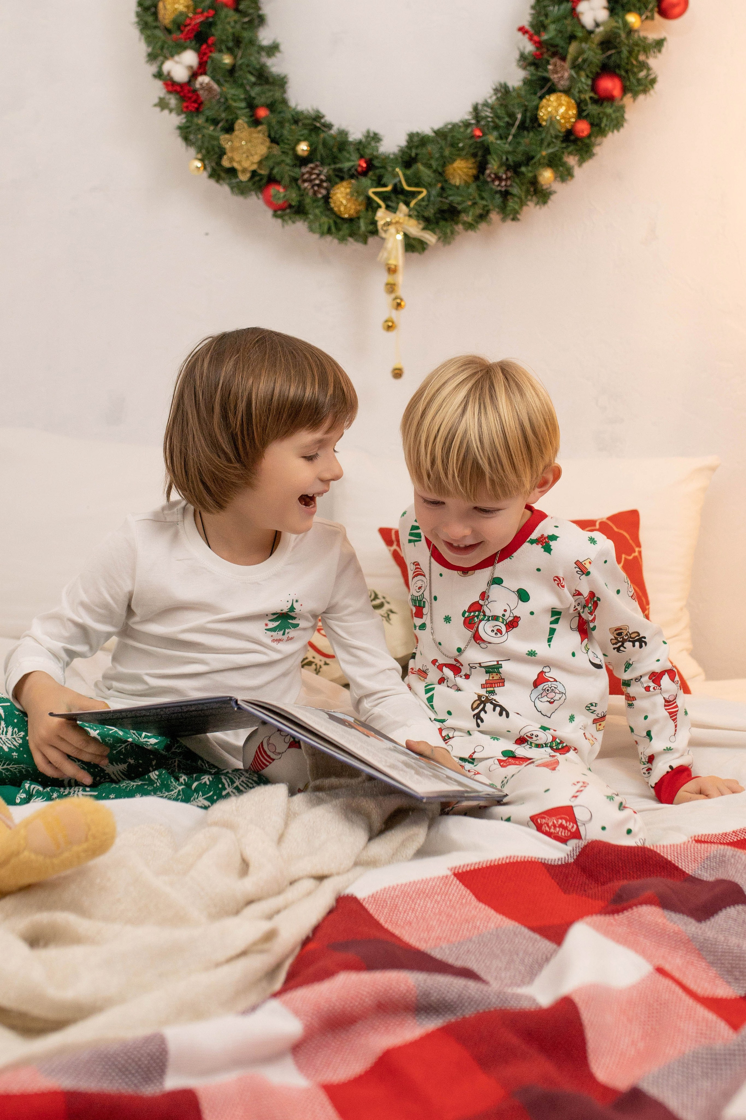 Никита и Федор (новогоднее). Фотограф