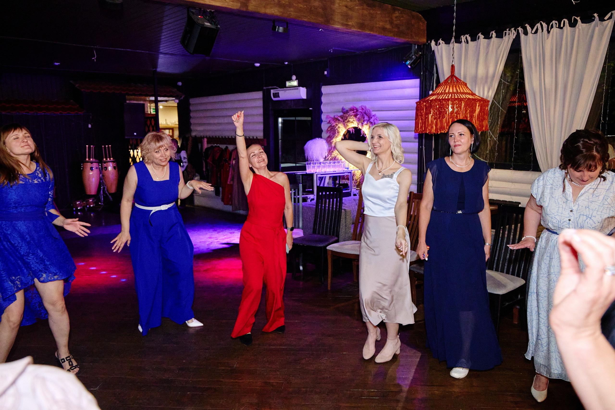 Выпускной 35 Сош. Фотограф Выпускные альбомы Таганрог Сергей Коробченко