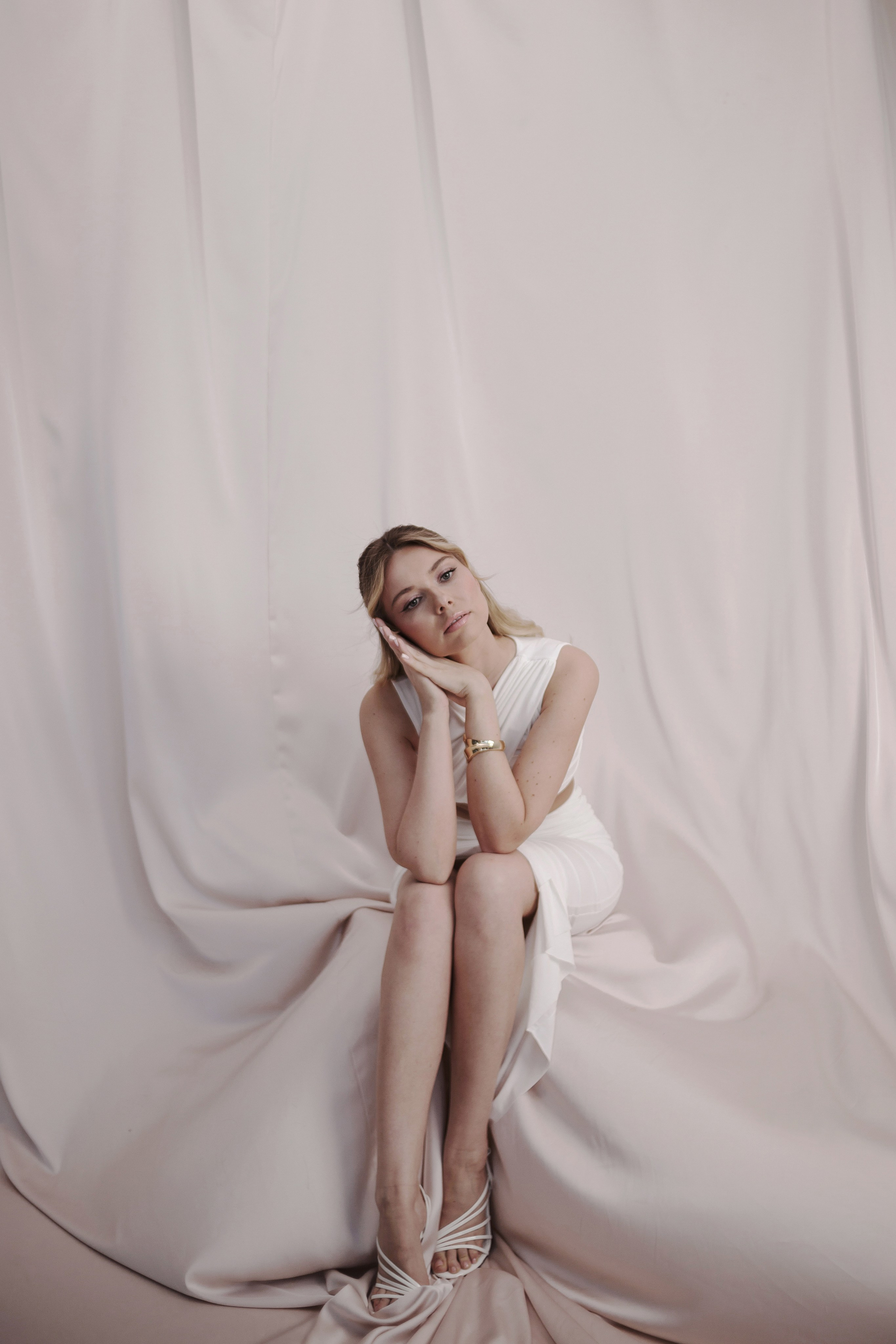 Md: @lovexxxxMuah: @mari.bulatovaOrg: @creative_photodayLoc: @daily_photostudio