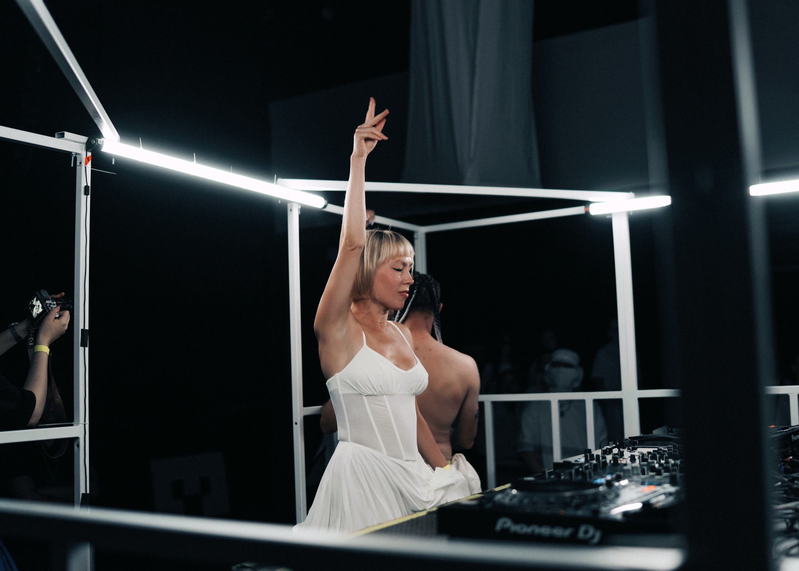 INWHITE | SMENA HARD STAGE. Annyshka