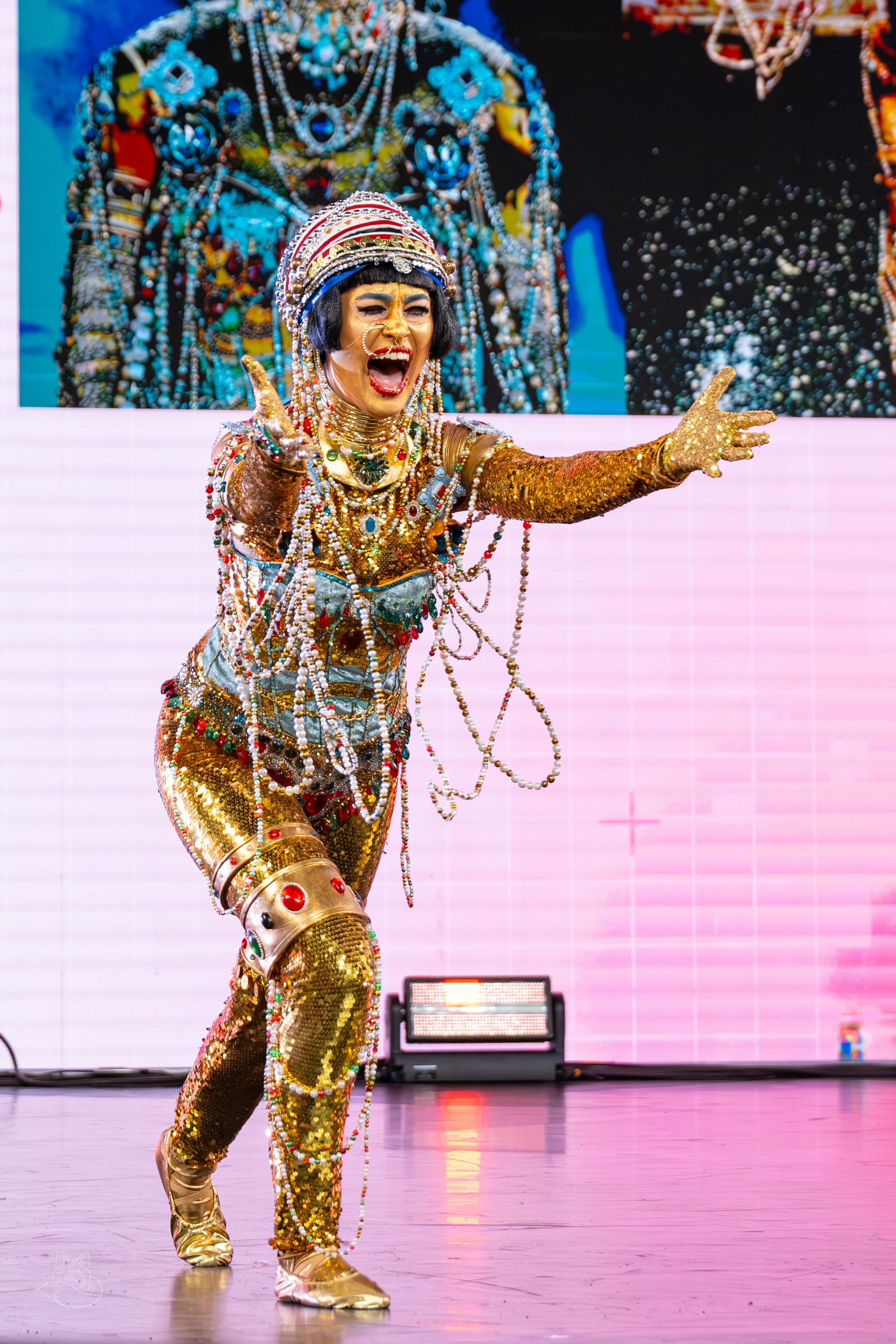 Сцена РЭД ЭКСПО 2024. Косплей фотограф