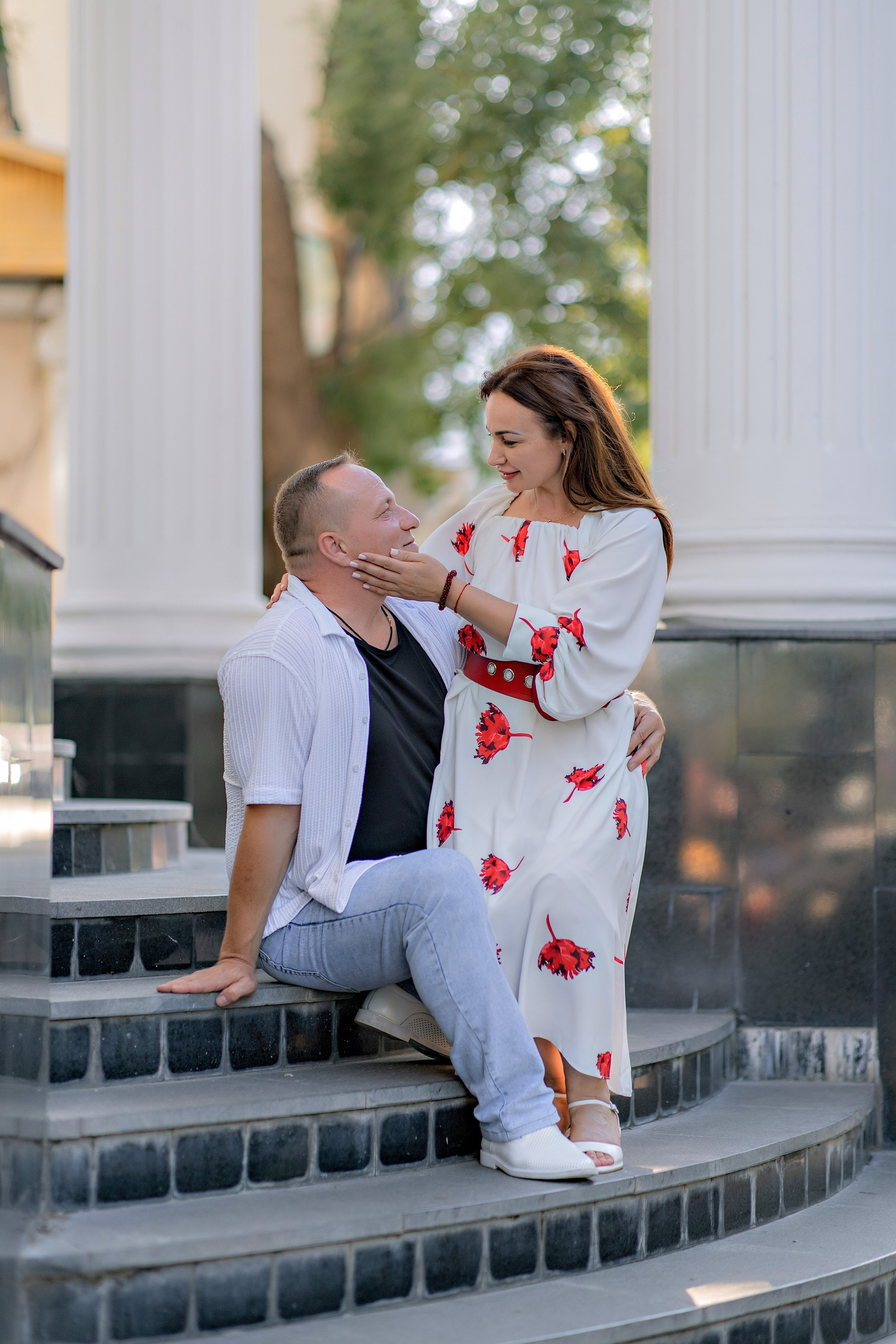 Выездные фотосессии. Съемка для влюбленных. Фотограф-стилист Крым Прокат одежды в Крыму. Фотосессии в Крыму