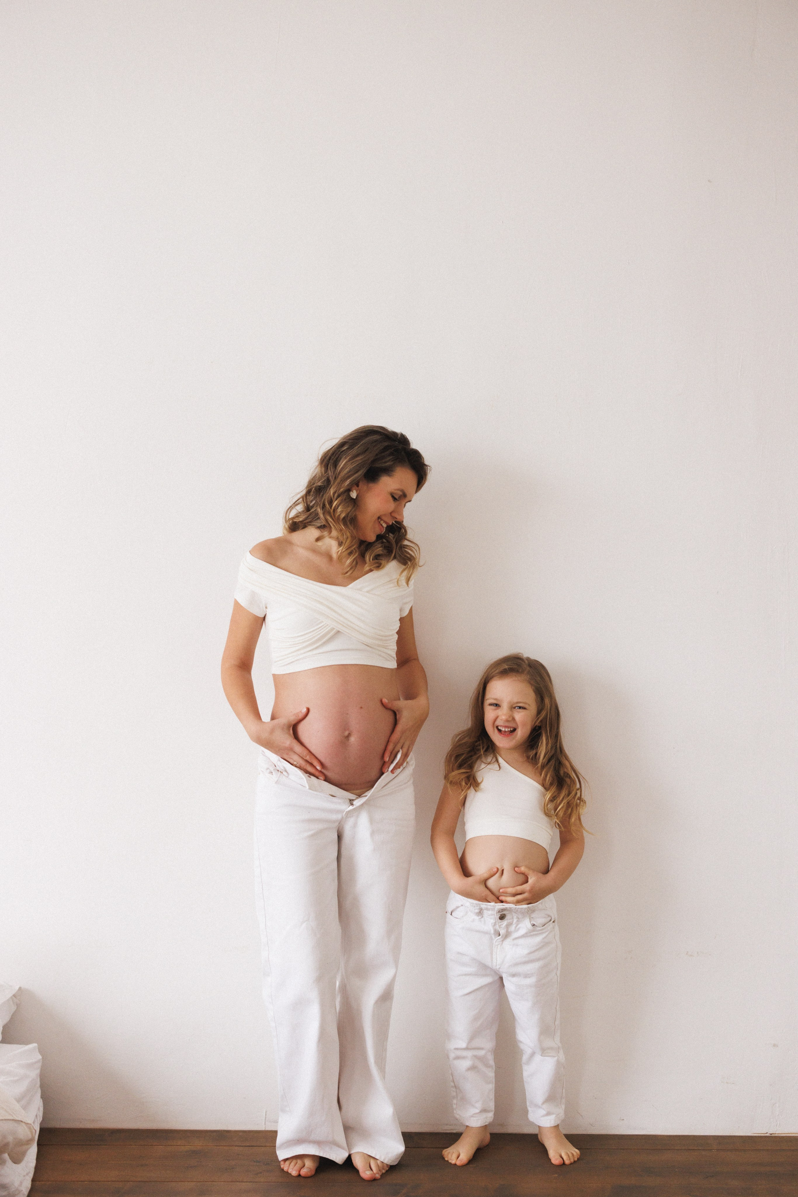 Фотосессия для мамы и дочки, фотостудия «MESTONE», город Краснодар. Семейный и детский фотограф в Краснодаре Анна Трашкова