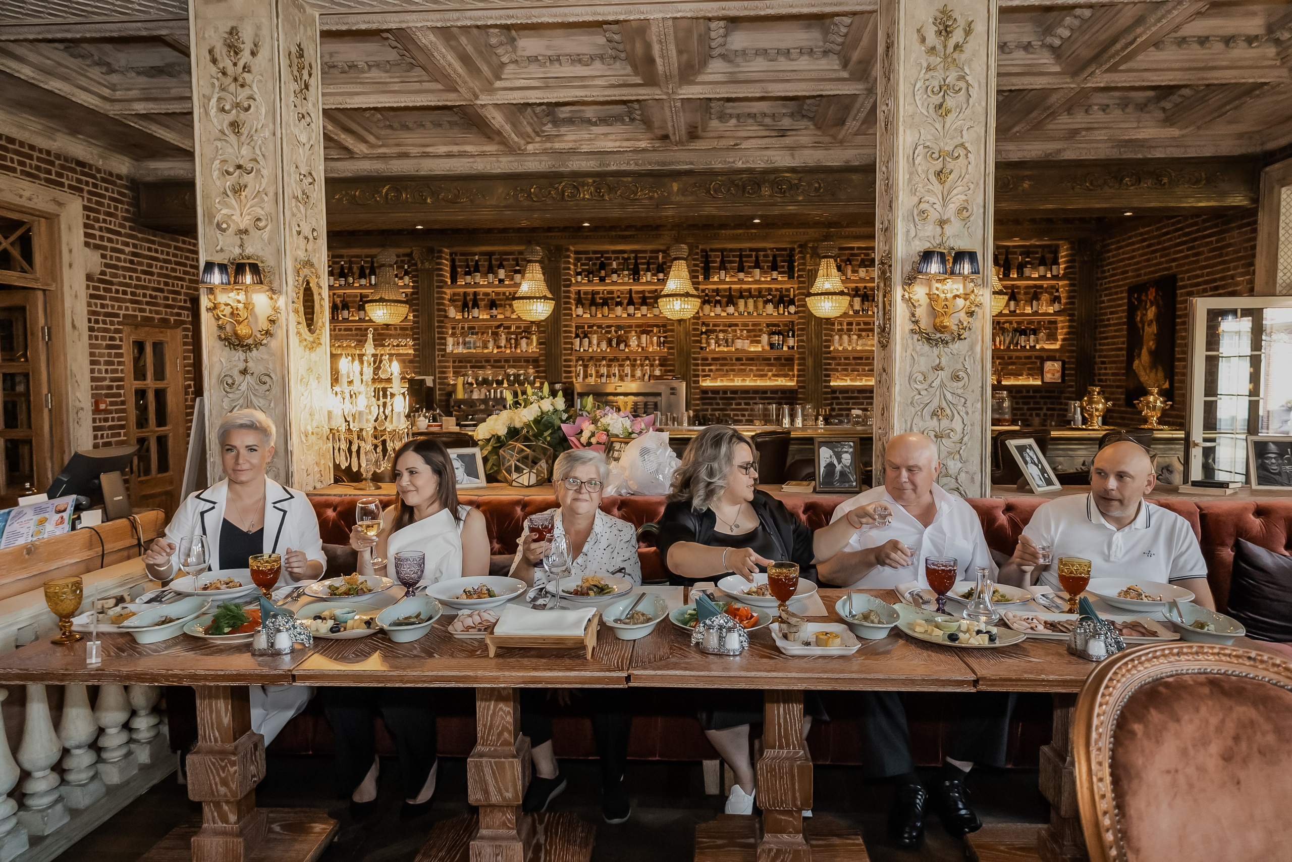 Mikhail & Elizabeth. Фотограф свадебный, репортажный, индивидуальный, фото для маркетплейсов, брендов, автосалонов