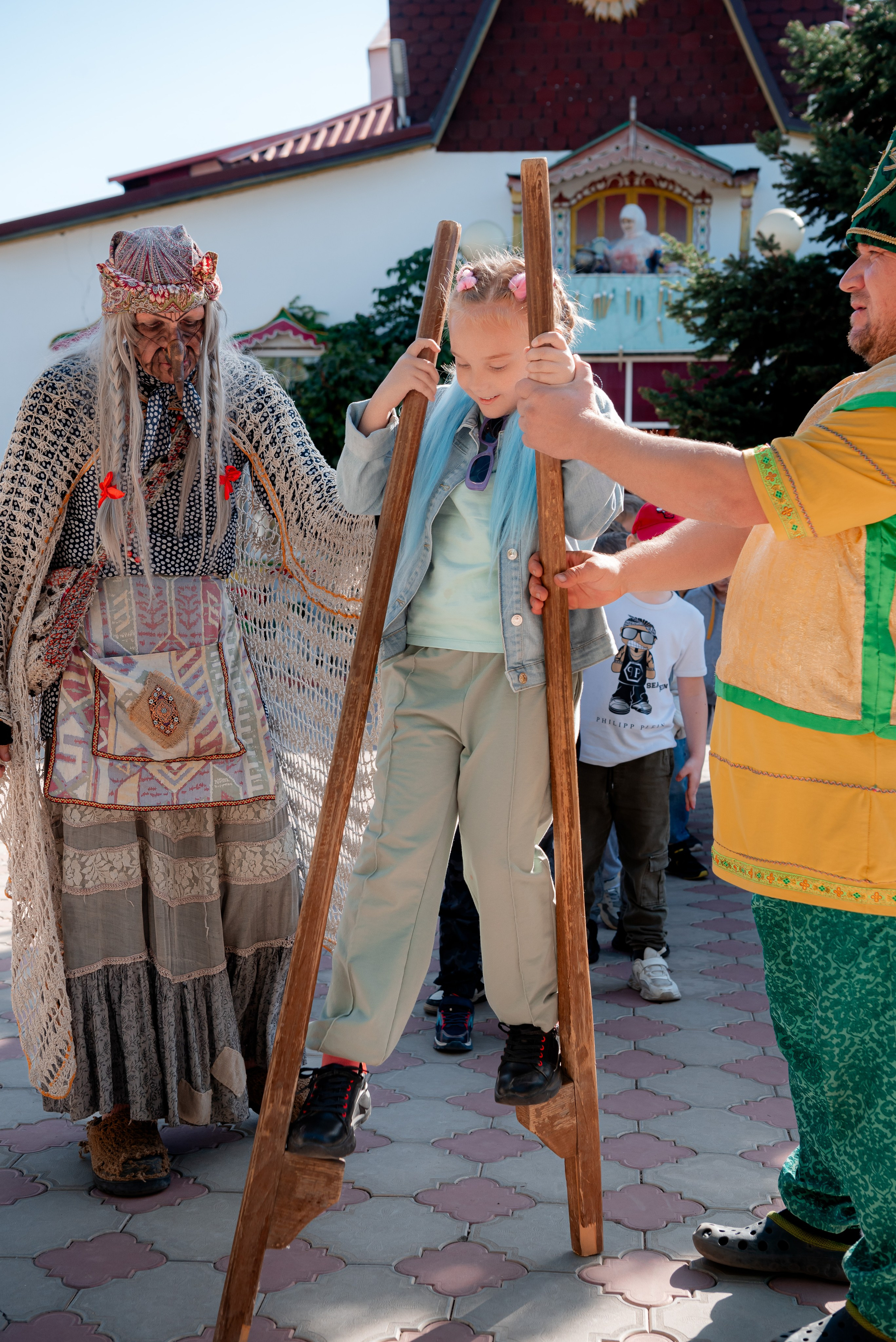 Экскурсия класса в Музей Русской Сказки. Фотограф в Волгограде и Волжском Александр Горбань