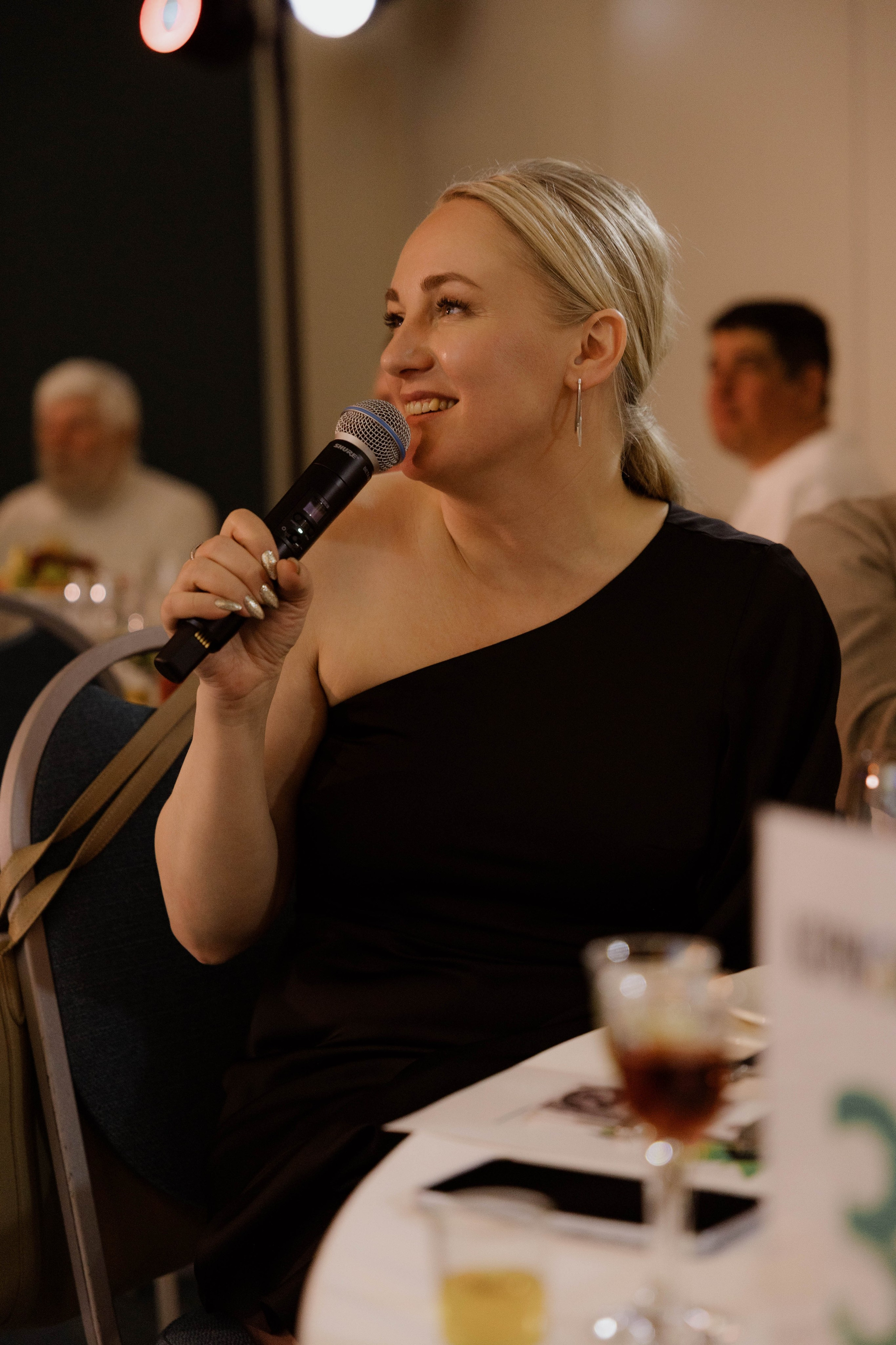 Конференция и ужи. Кормовит. Роза хутор. Фотограф Юсова Мария