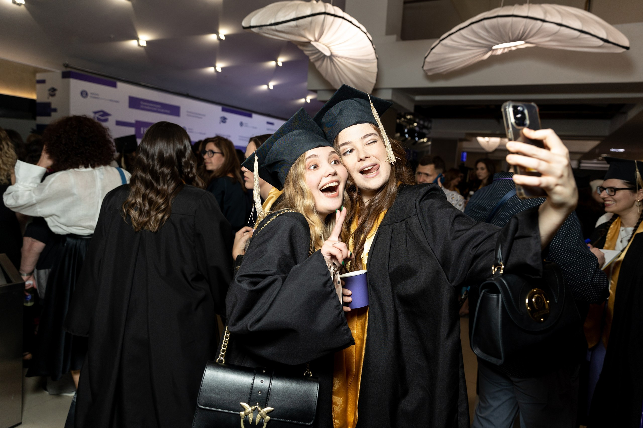 Выпускной Высшая Школа Экономики. Свадебный и семейный фотограф