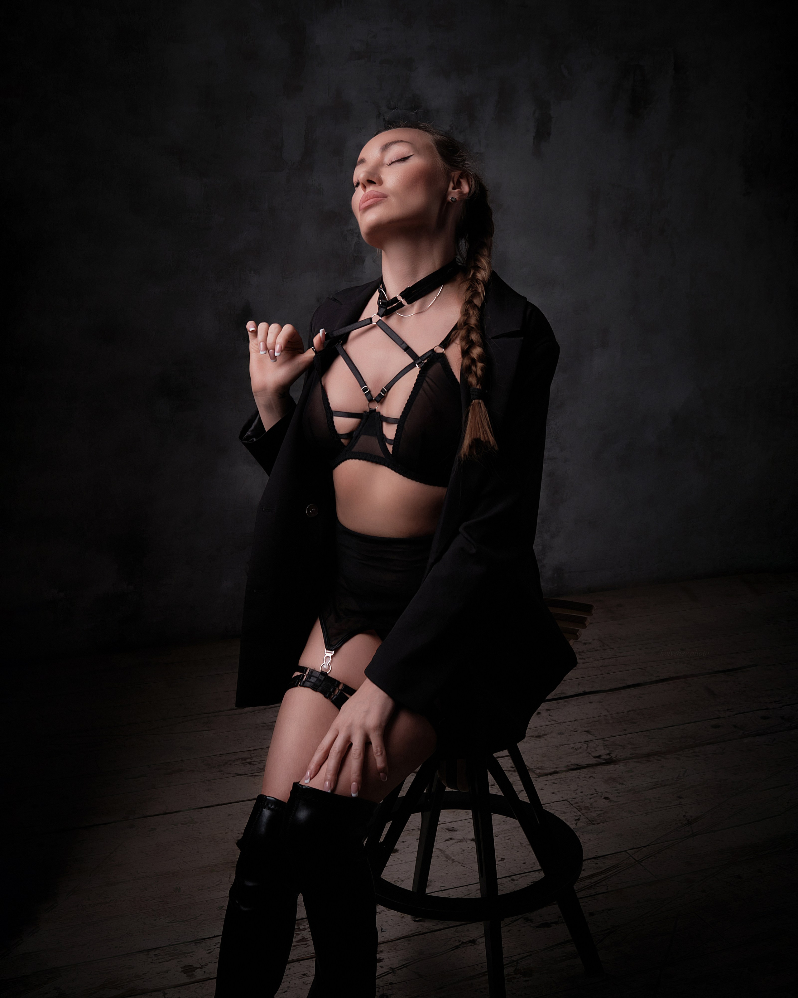 Будуарный портрет. Портретный фотограф на новый год в Москве Виктория Колышева