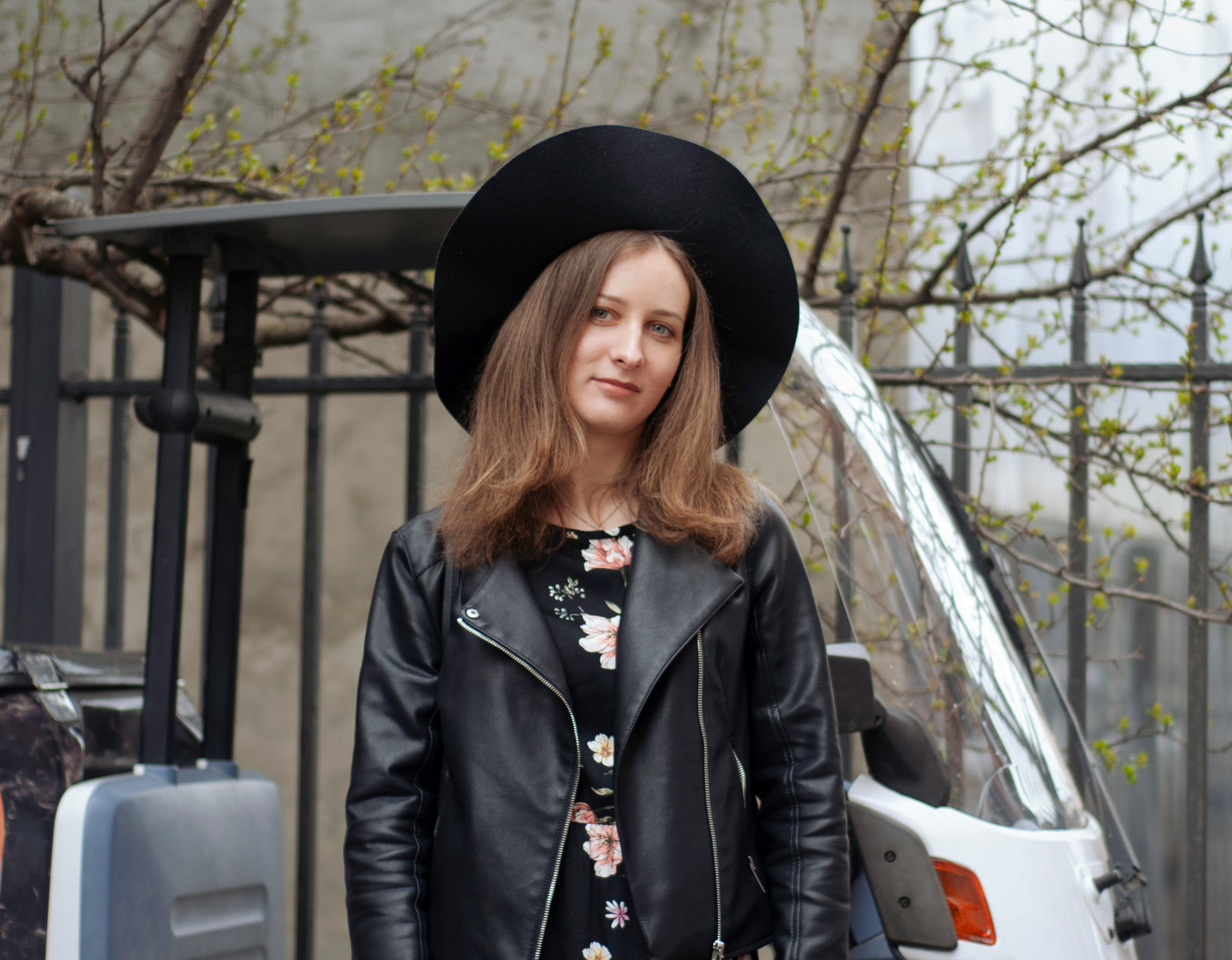 Девушка на фотопрогулке