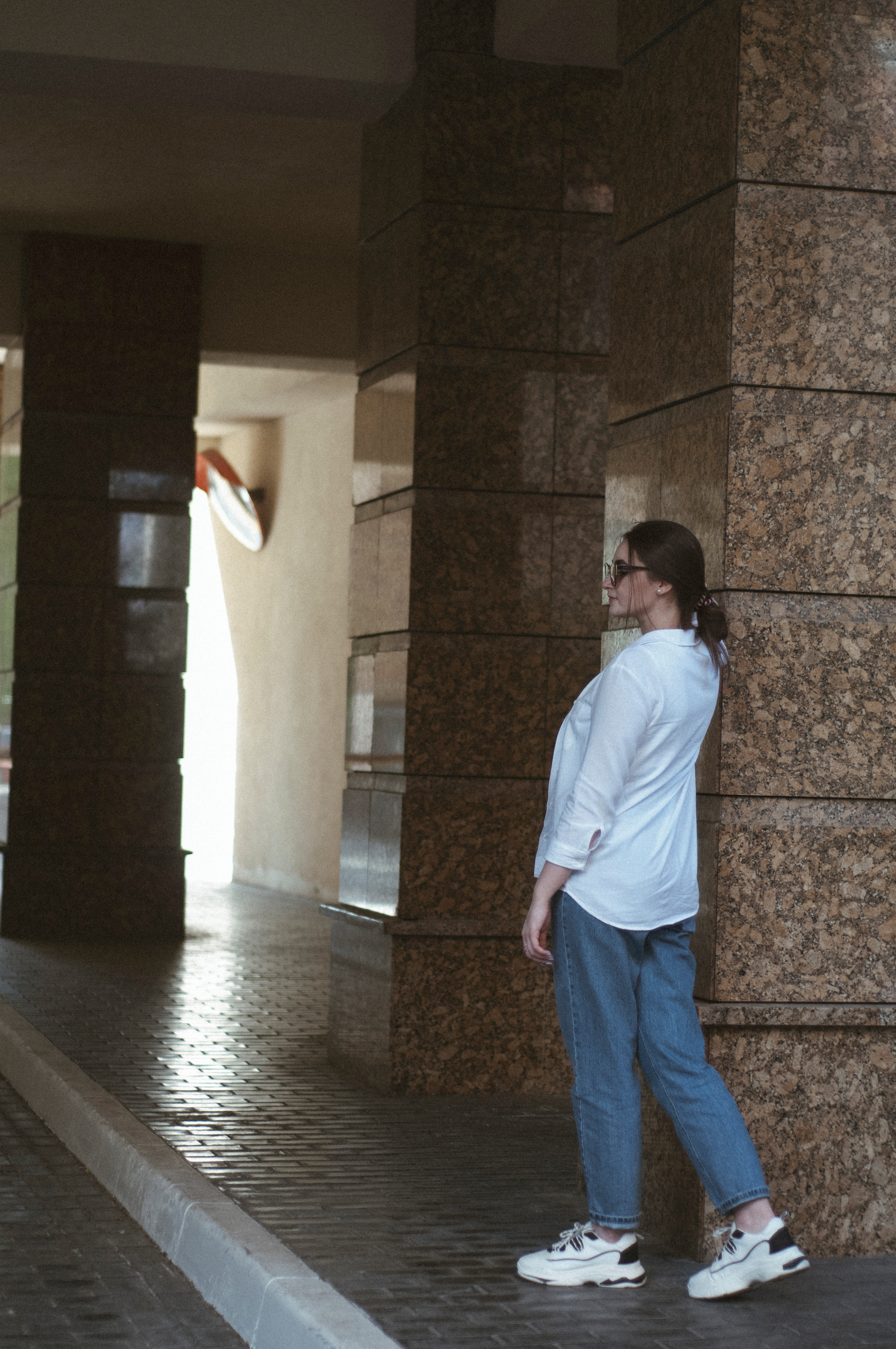 Девушка на фотопрогулке