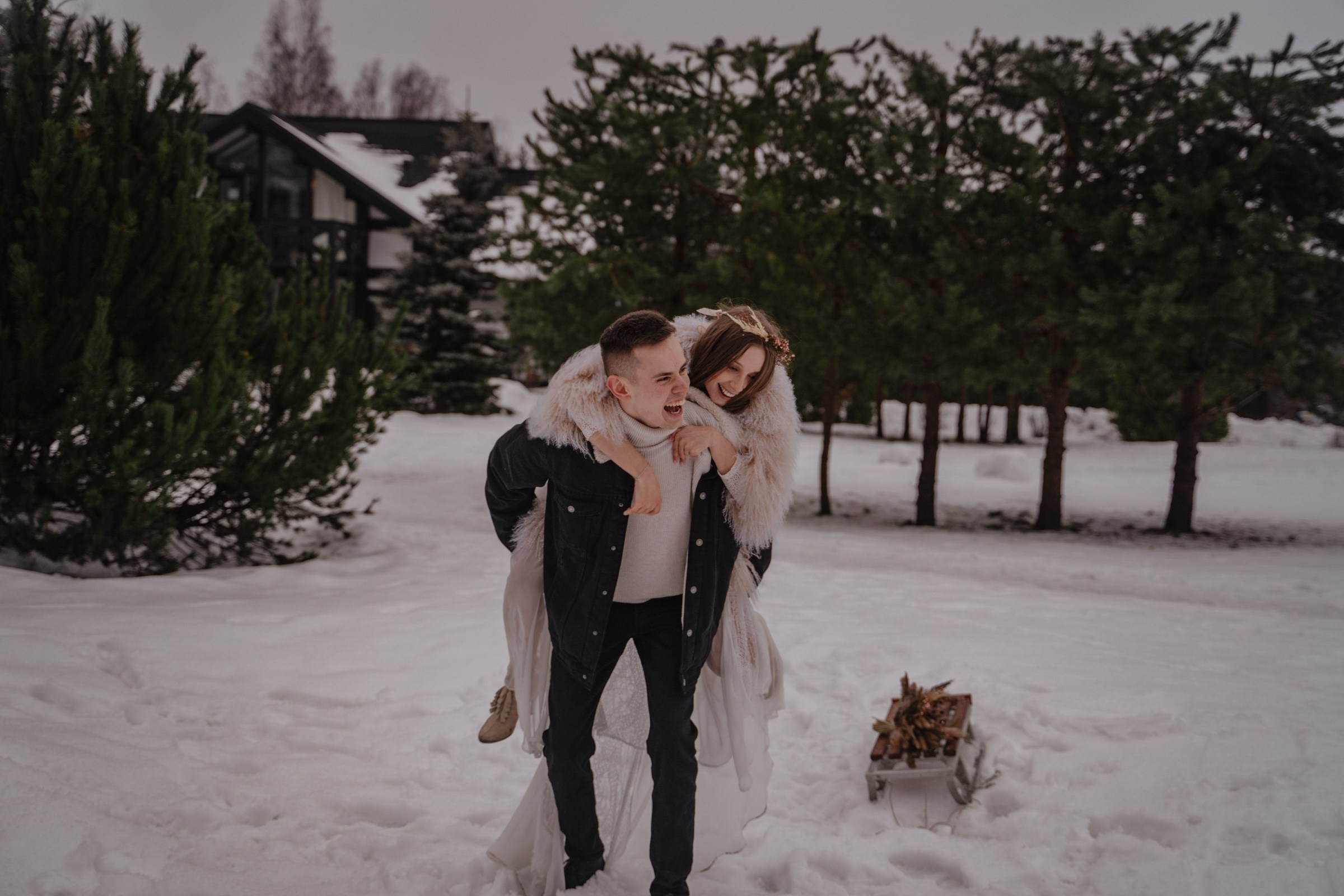 Зимняя свадебная фотосессия прогулка. Фотограф Екатерина в городе Новороссийск