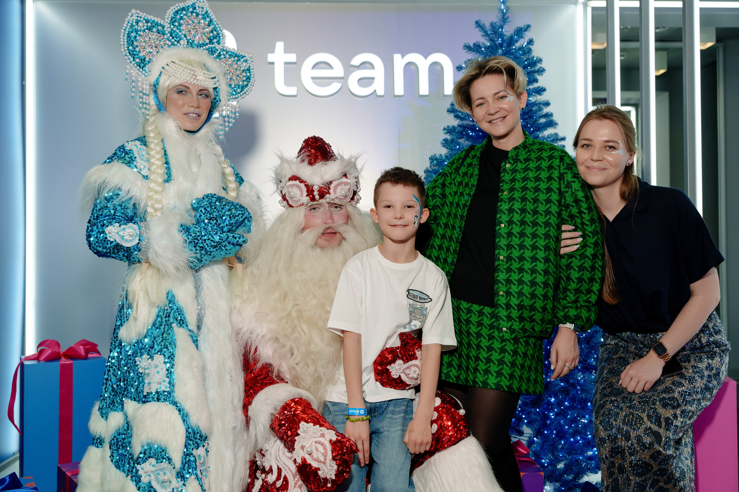 Репортажный фотограф VK Елка. Репортажный фотограф Москва Сергей Дружинин