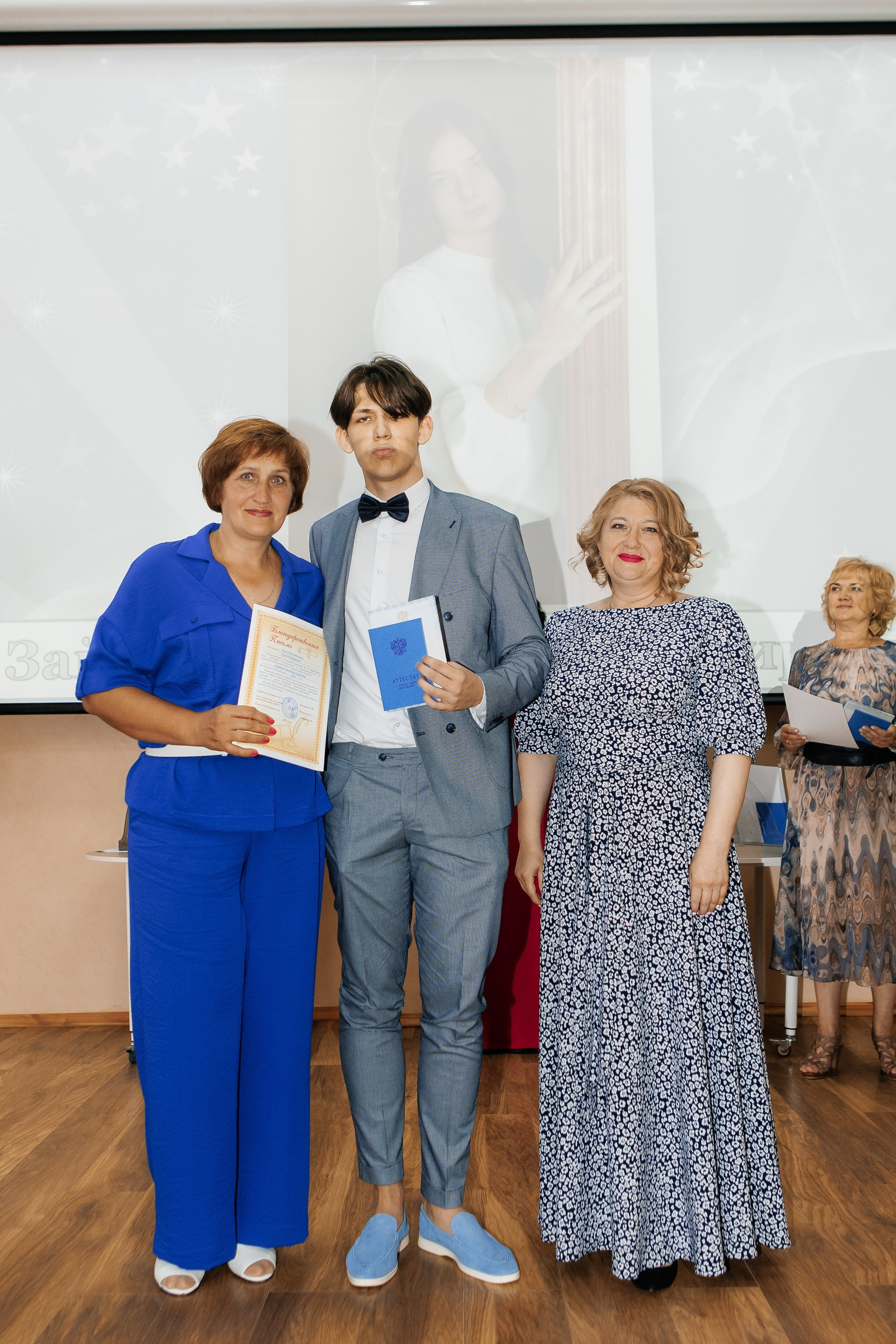 Выпускной Гимназия 12 2024 г. Свадебный и портретный Фотограф в Липецке Дмитрий Котюков