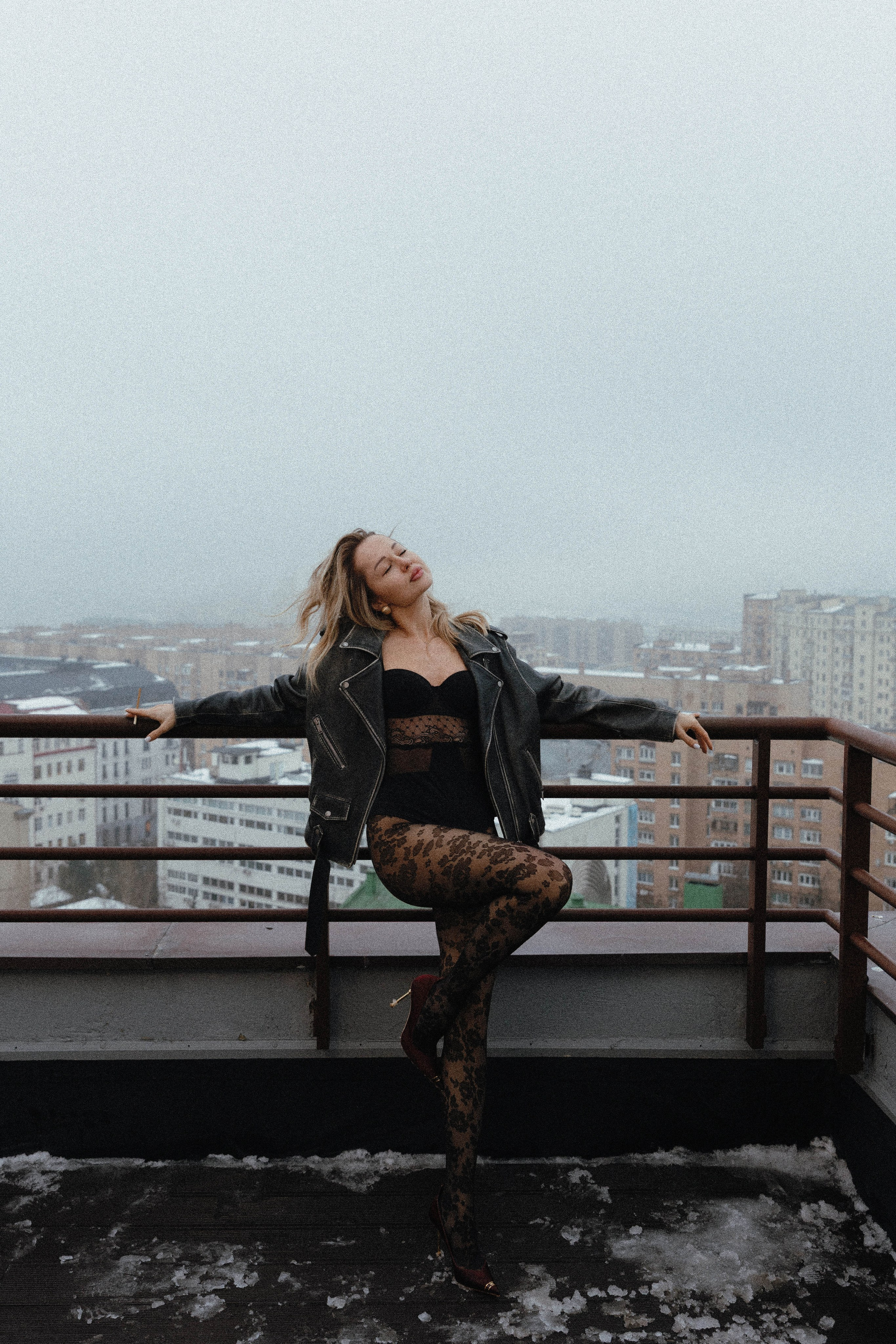 Фотосессия на крыше в фотостудии R414. Фотограф Александра Сыщенко