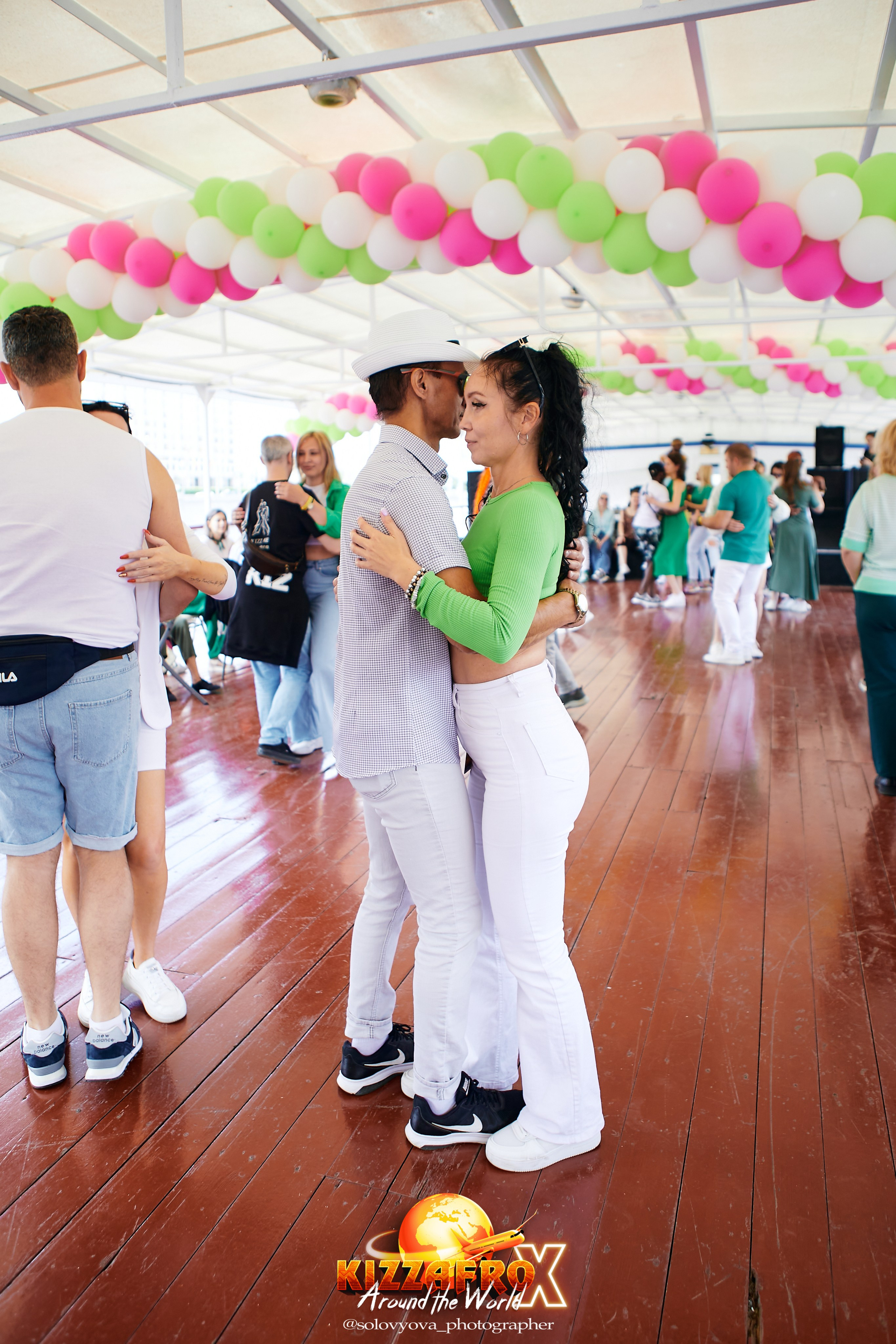 Boat party. Свадебный фотограф