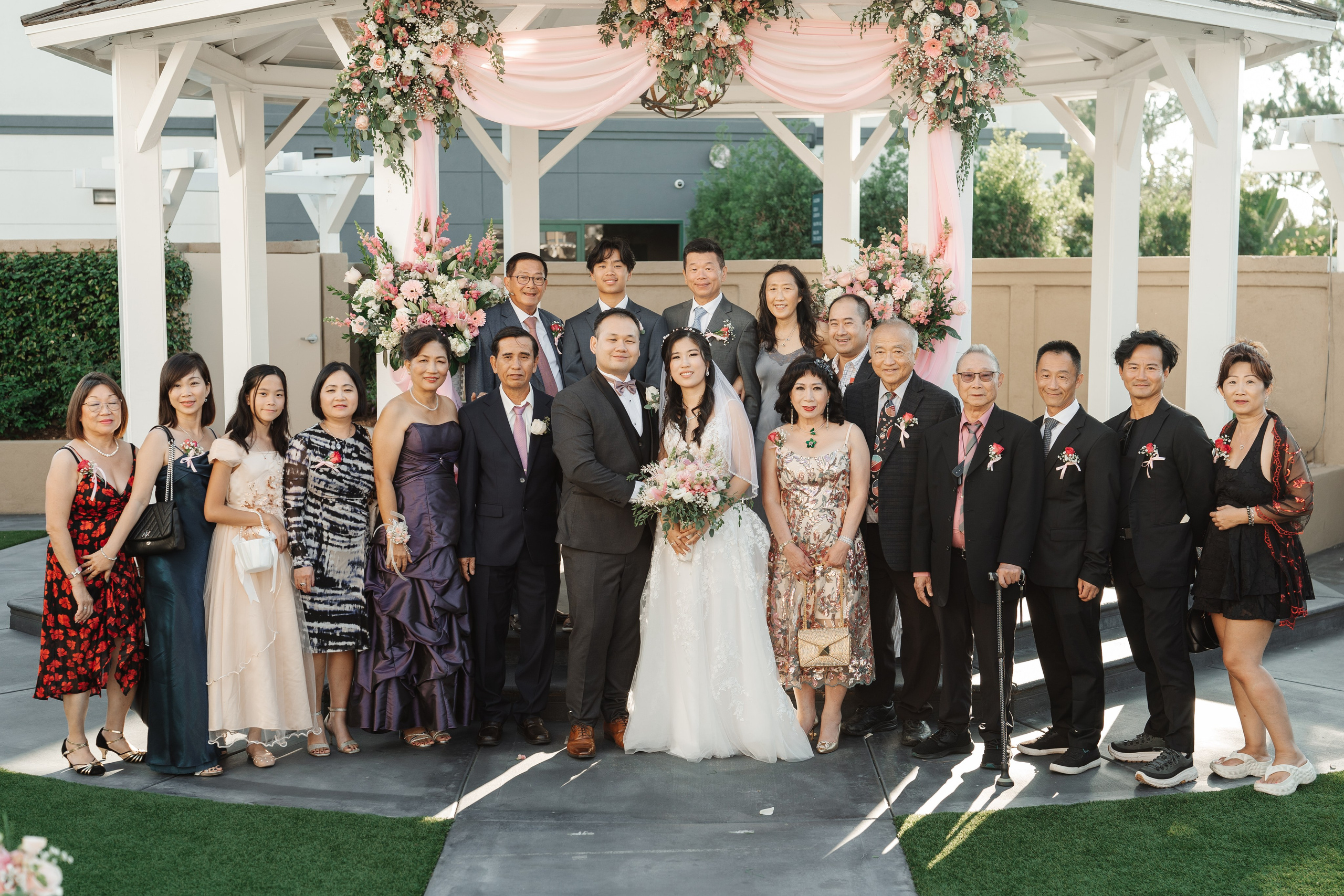 2025-08-16_AndreaChristopher. Ретушер Зенькевич Света