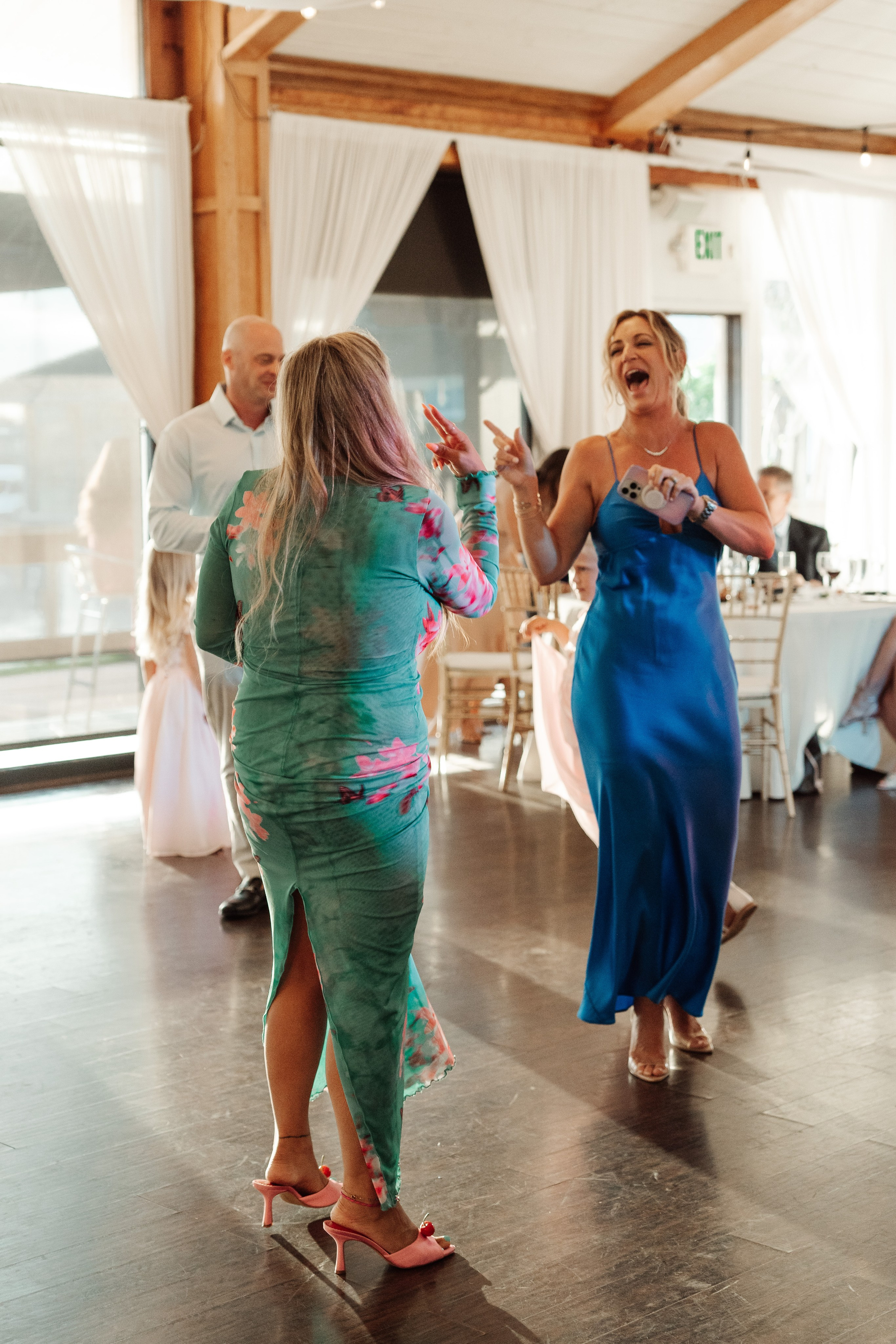 2025-08-16_BryanAmber. Ретушер Зенькевич Света