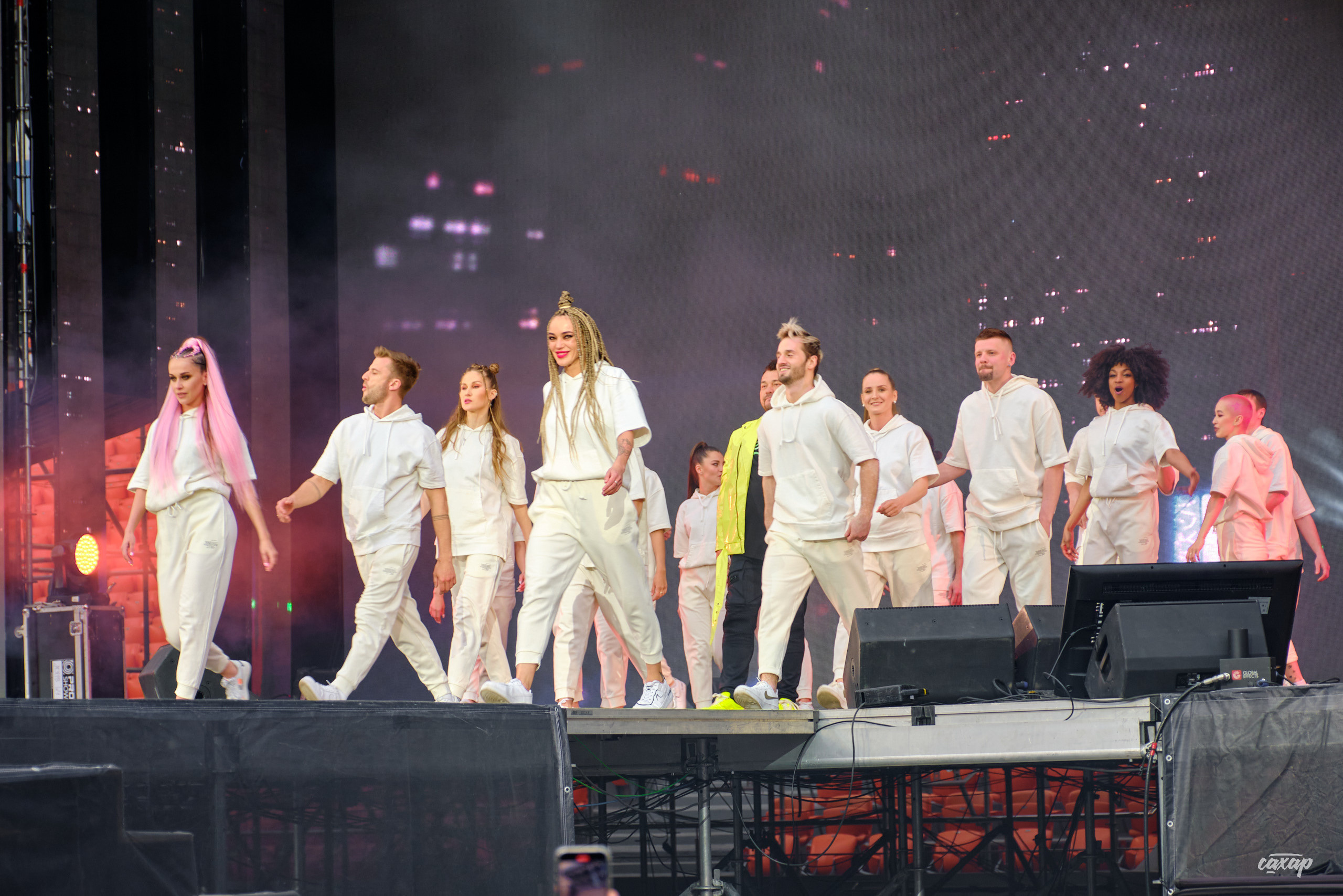 Сергей Жуков и Руки Вверх гости Niletto и Михаил Жуков