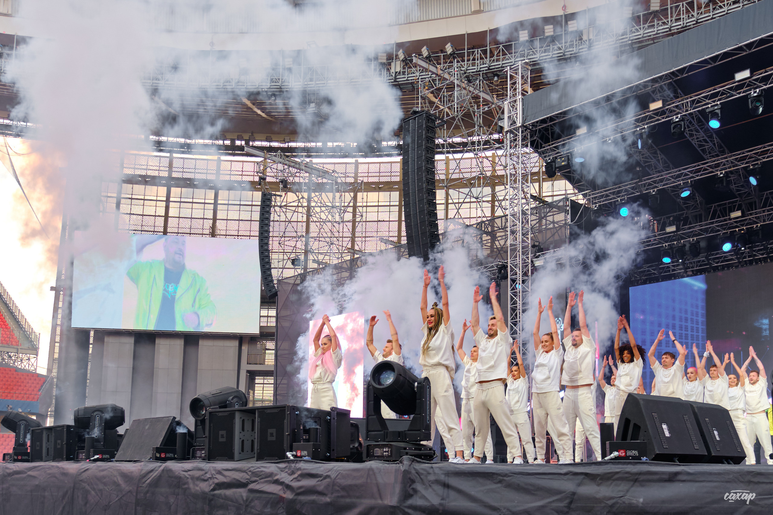 Сергей Жуков и Руки Вверх гости Niletto и Михаил Жуков