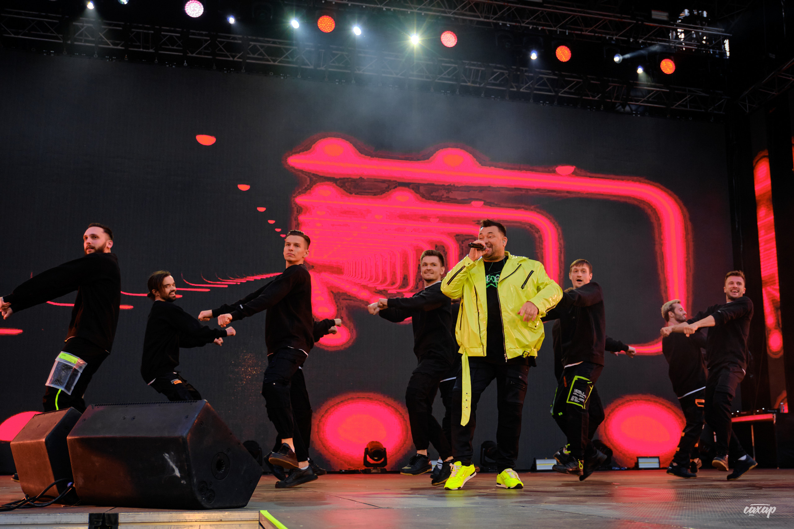 Сергей Жуков и Руки Вверх гости Niletto и Михаил Жуков