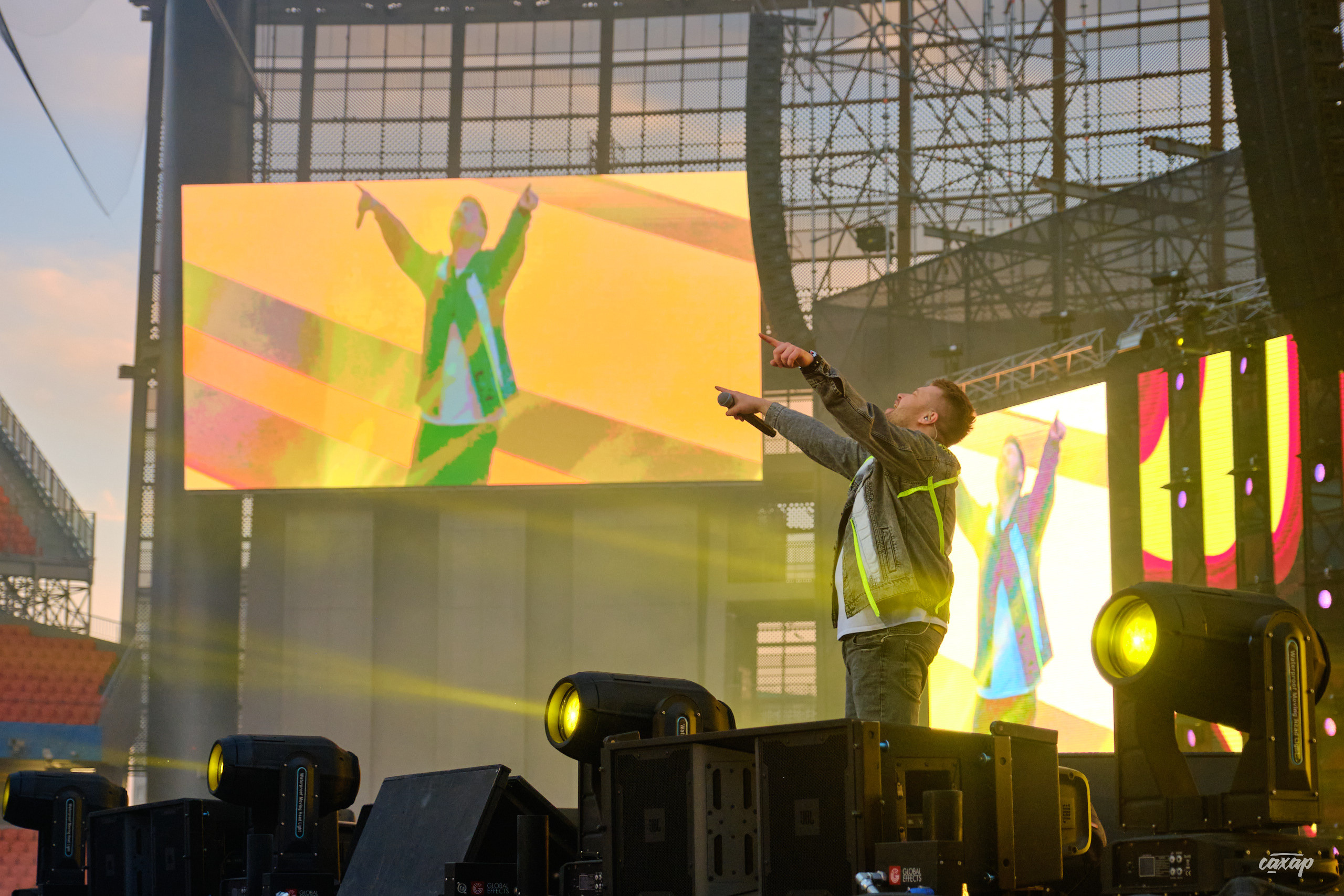 Сергей Жуков и Руки Вверх гости Niletto и Михаил Жуков