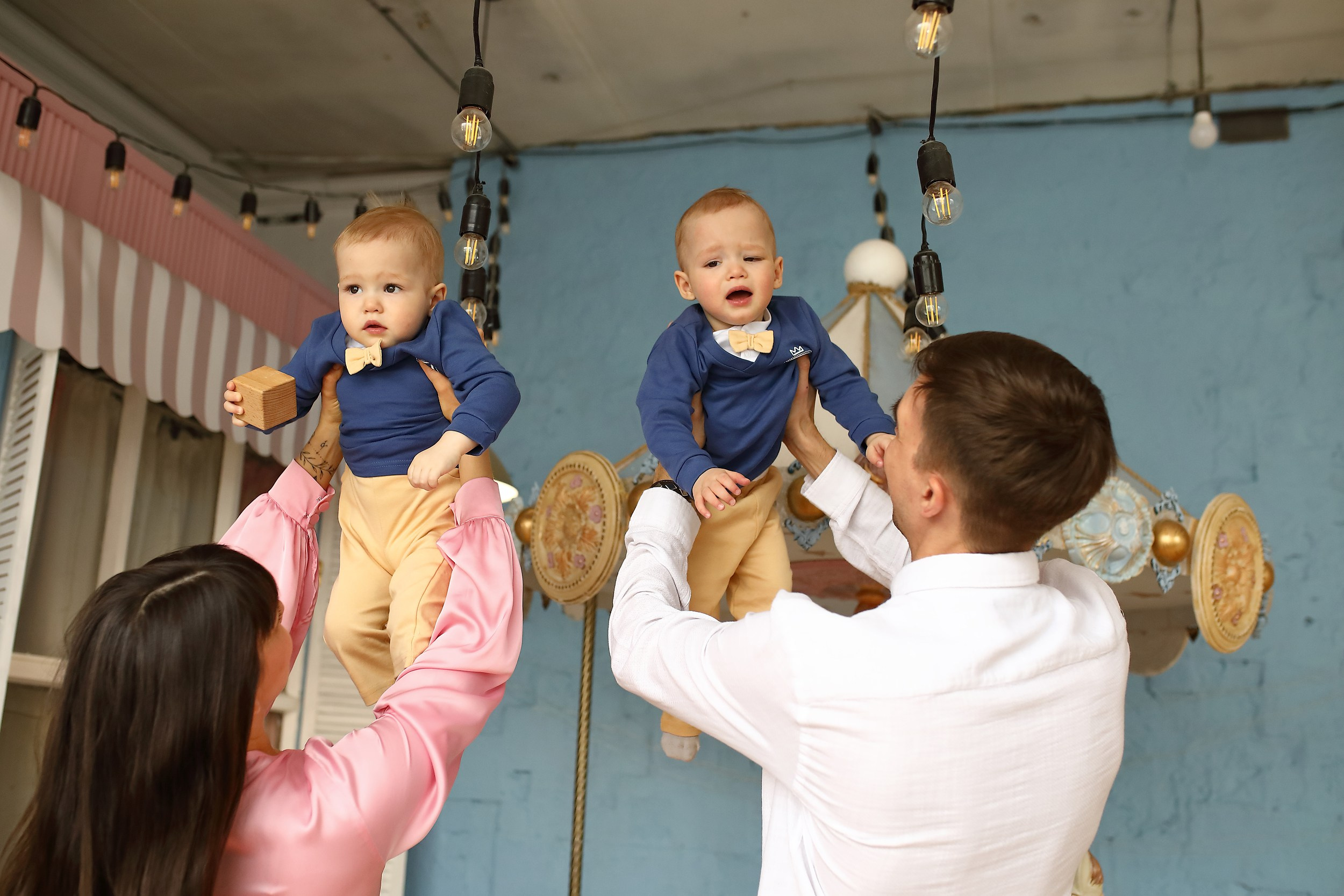 Семейные фотосессии в студии. Свадебный и семейный фотограф и видеограф в Екатеринбурге Полянские Тимур и Анастасия