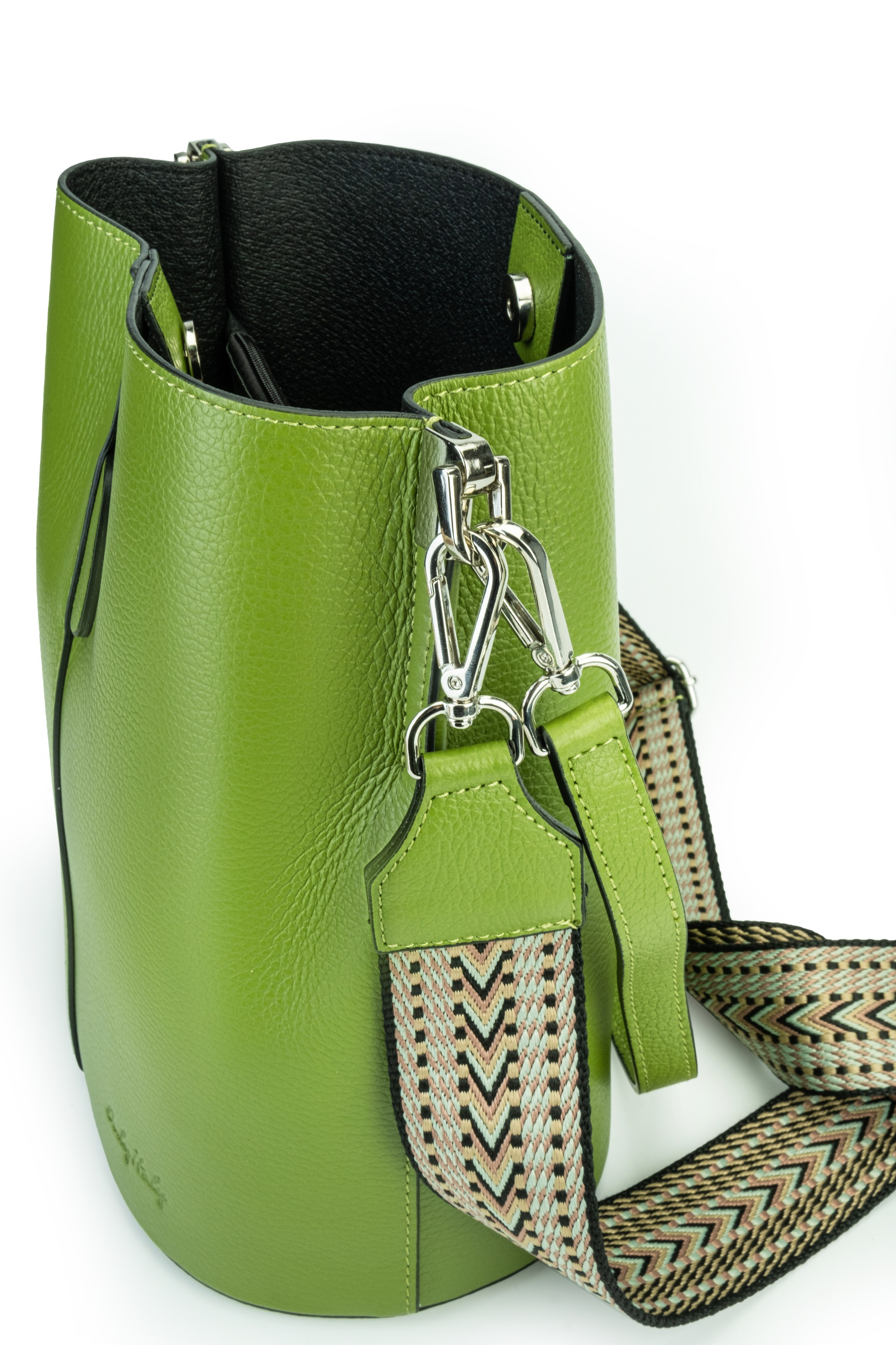 Предметная съёмка для маркетплейсов | Сумки. Предметный фотограф в Симферополе Антон Катунин