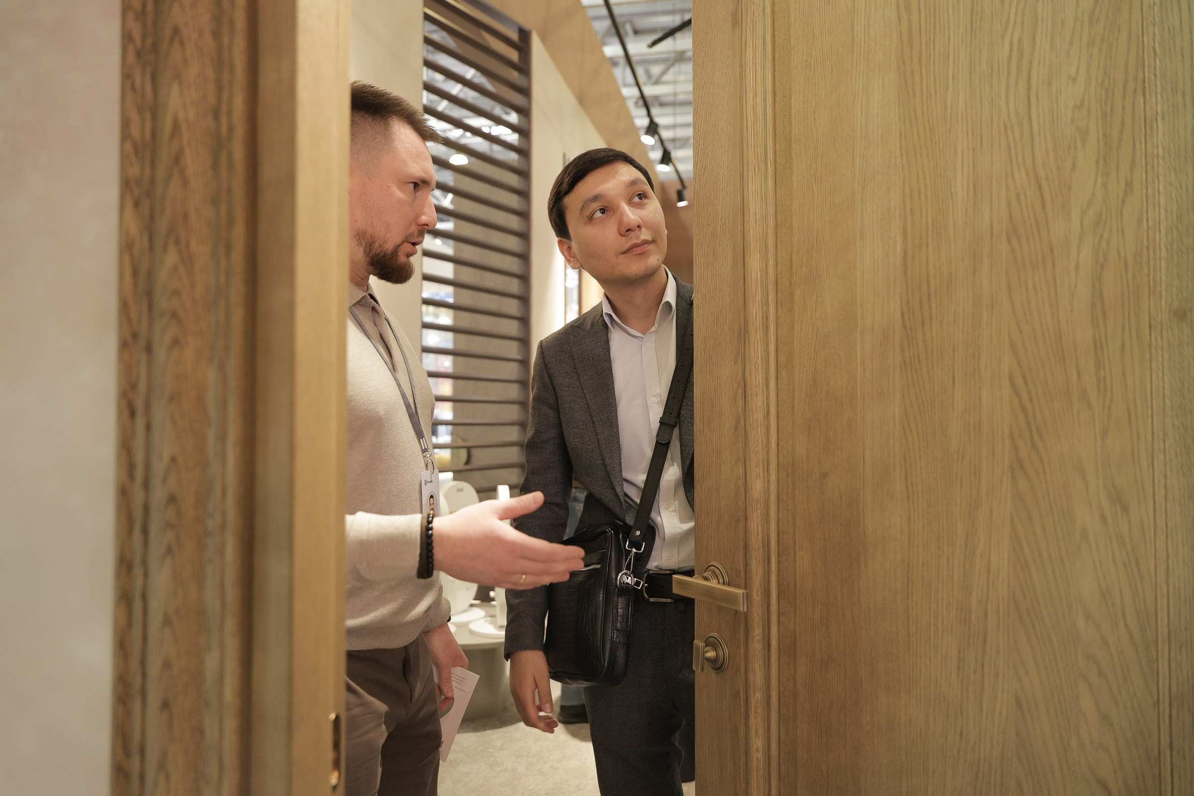 /РЕПОРТАЖ/ Выставка МосБилд. 2024. Свадебный фотограф Великий Новгород Станислав Кособудский