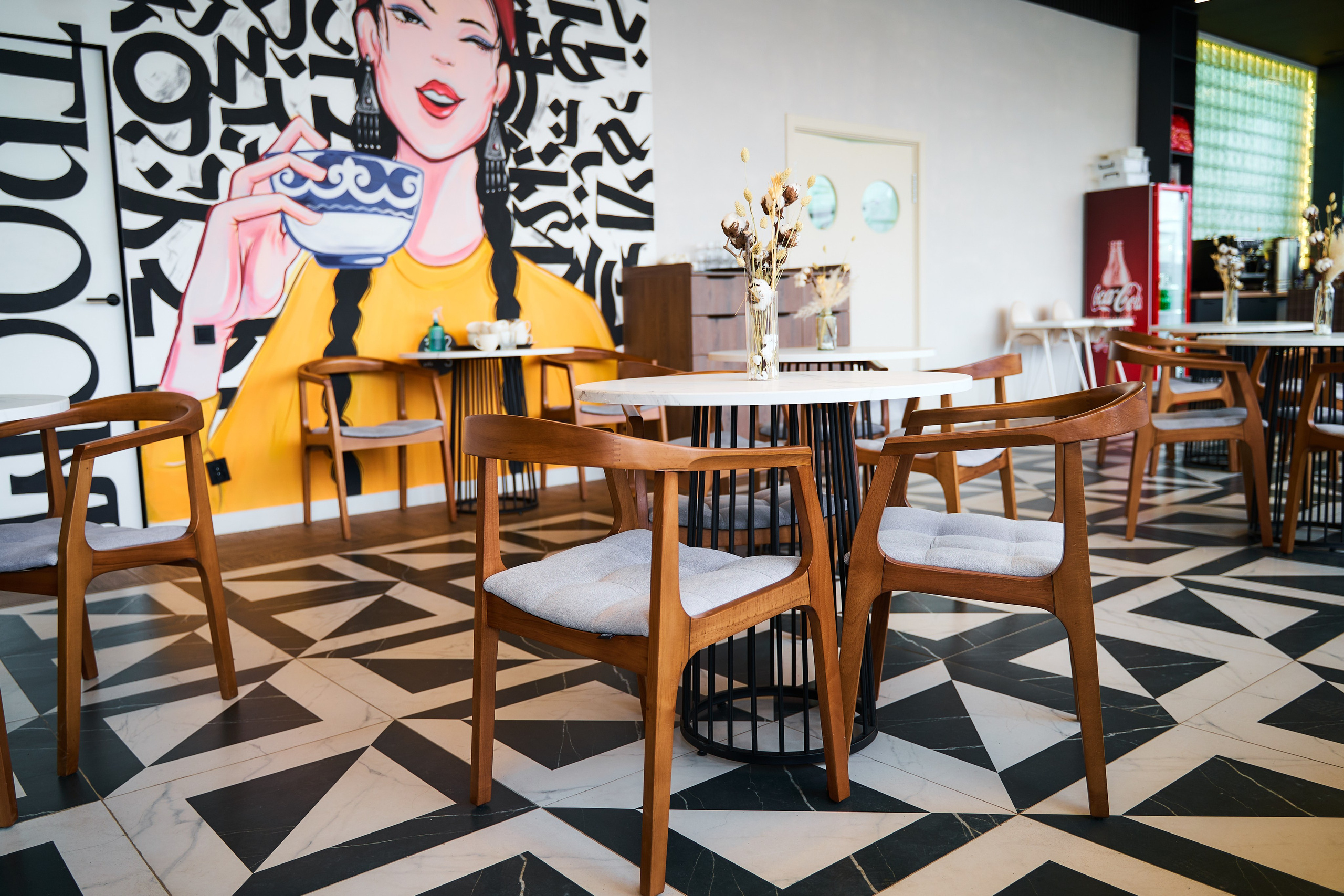 WOLT — 323 CAFE. Фотограф в Уральске Александр Хохлачёв | HOHLACHEV.COM