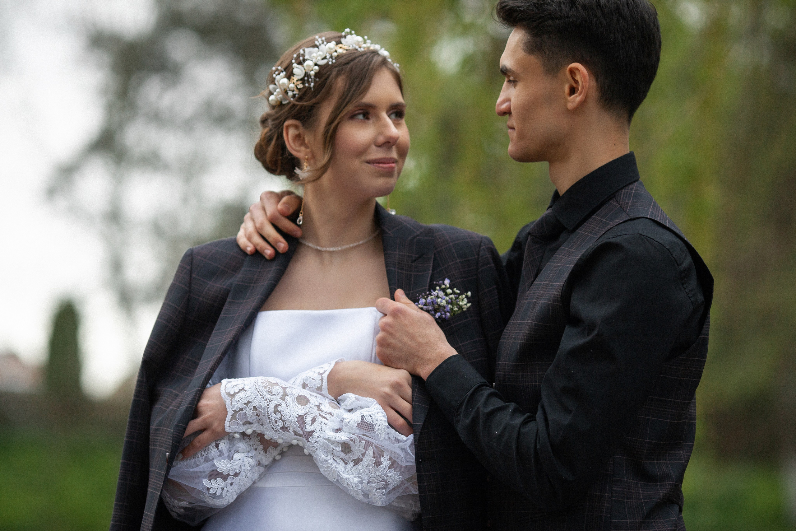 Свадебная прогулка жениха и невесты по Железноводску. Фотограф Ставрополь Пятигорск Елизавета Дарина