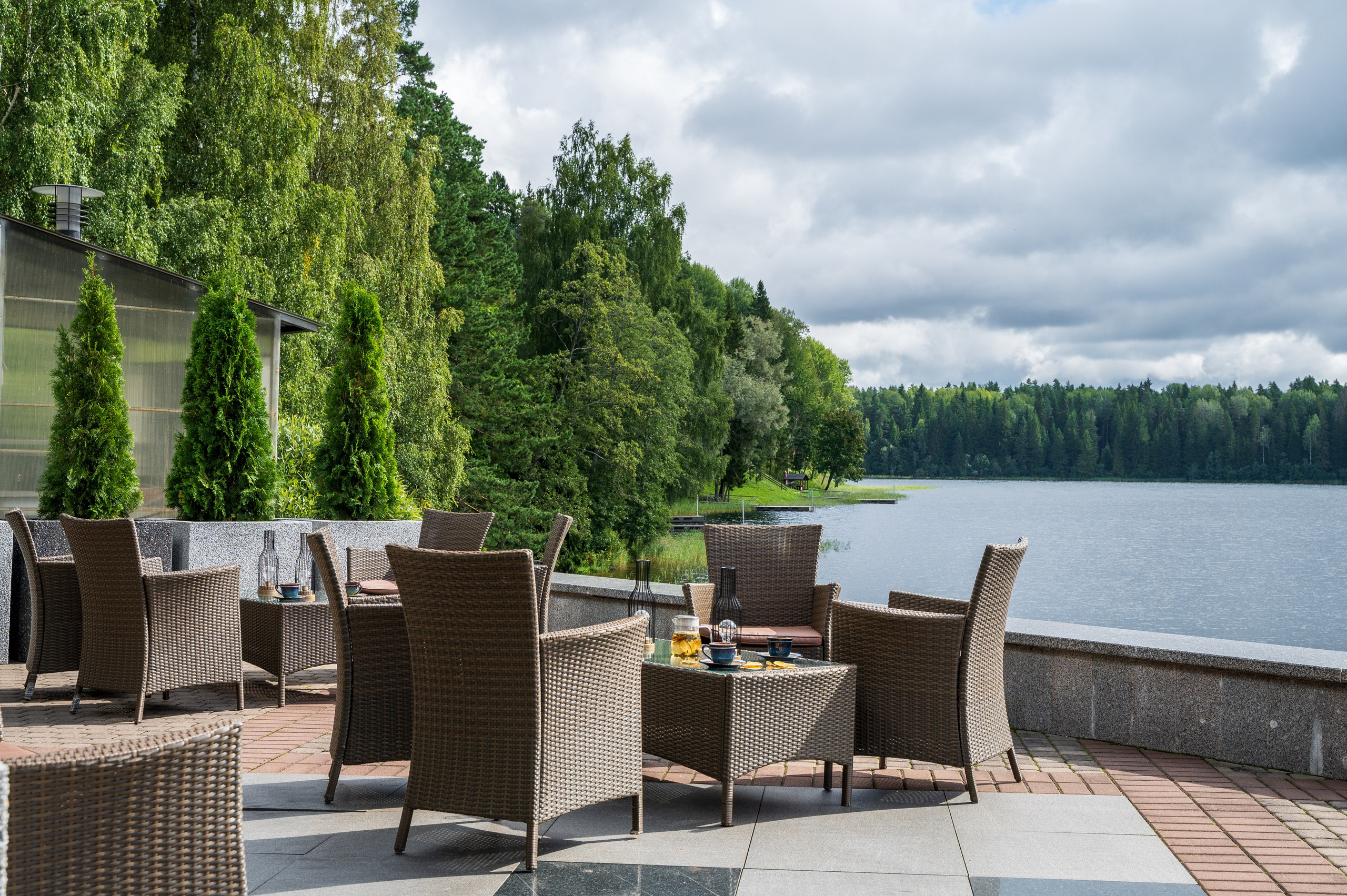 Ресторан на территории Дома отдыха «Валдай». Интерьерный фотограф в Сочи Элина Габриелян