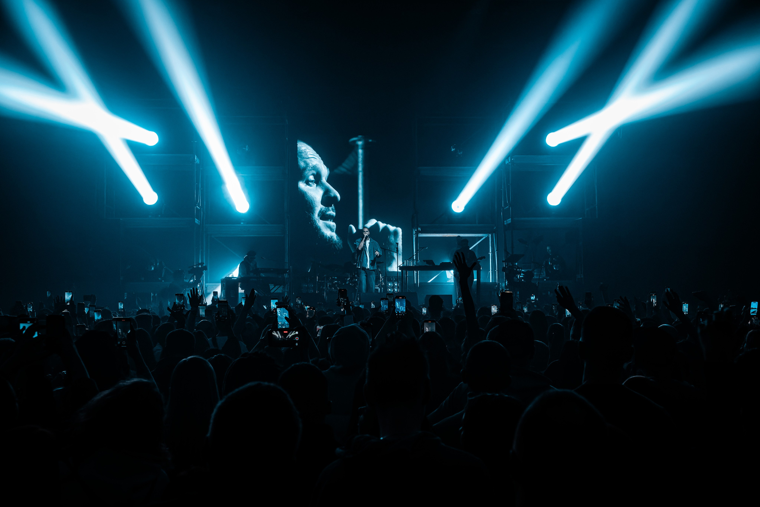 LOC DOG / МОСКВА / 2025. OOPS