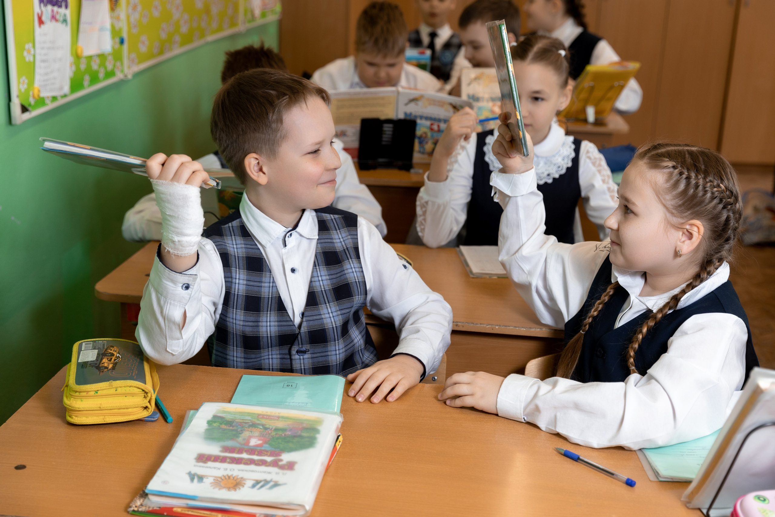 Школа 54 4А кл (2023-24) 2 часовая фотосессия в школе. Свадебный и Семейный фотограф г. Ижевск Гульназ Солдатова. Гульназ фото