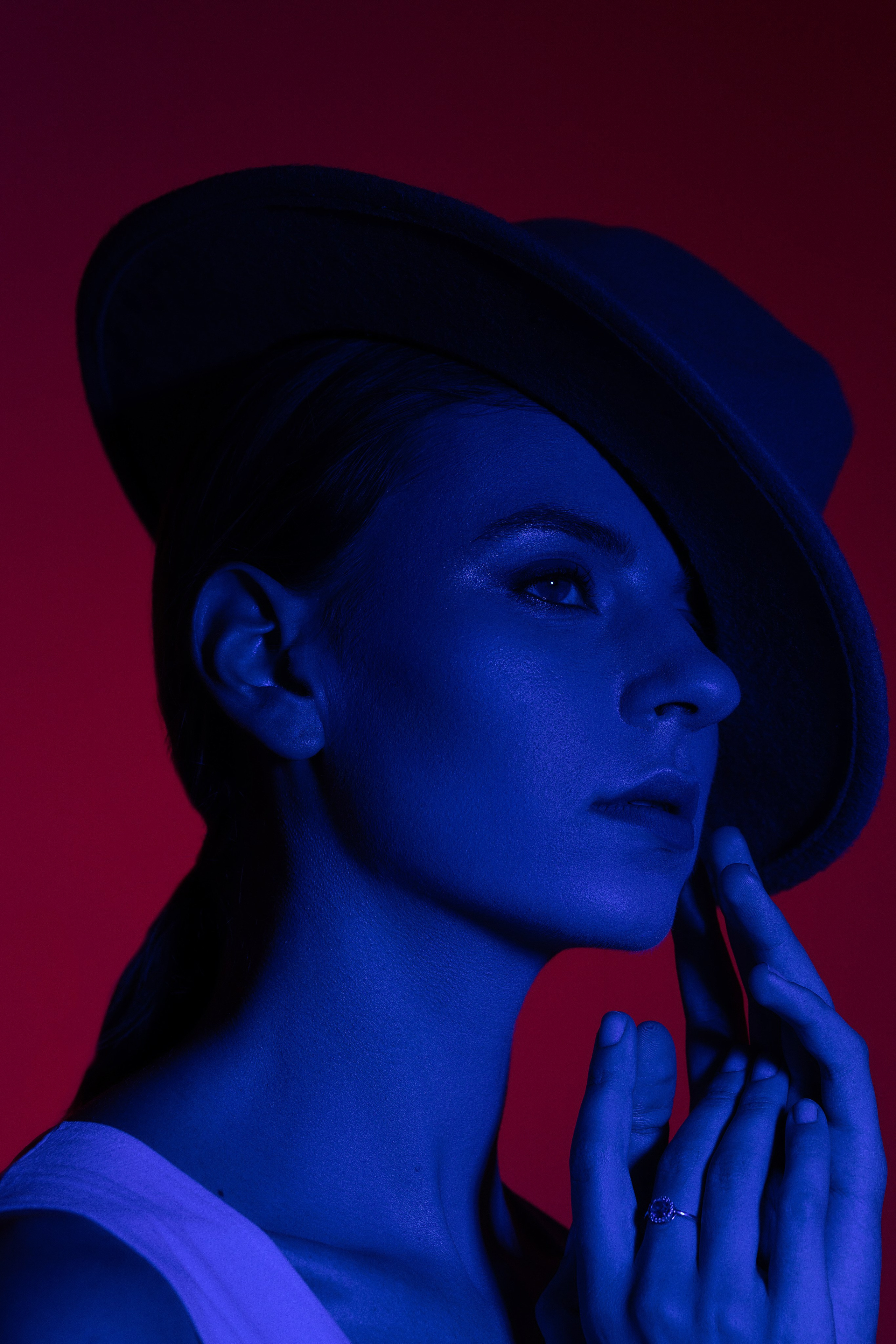 Цветной свет и фигуры. Фотограф Минск