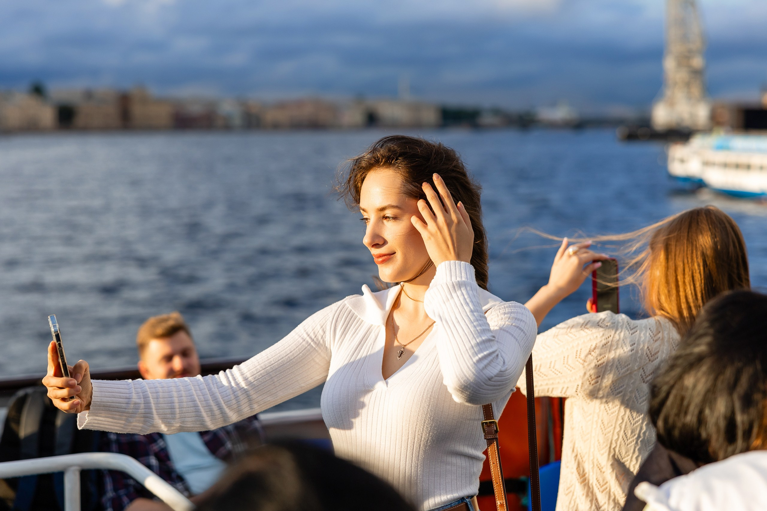 Экскурсия на двухпалубном теплоходе по Неве. Фотограф в Санкт-Петербурге — Сергей Петров