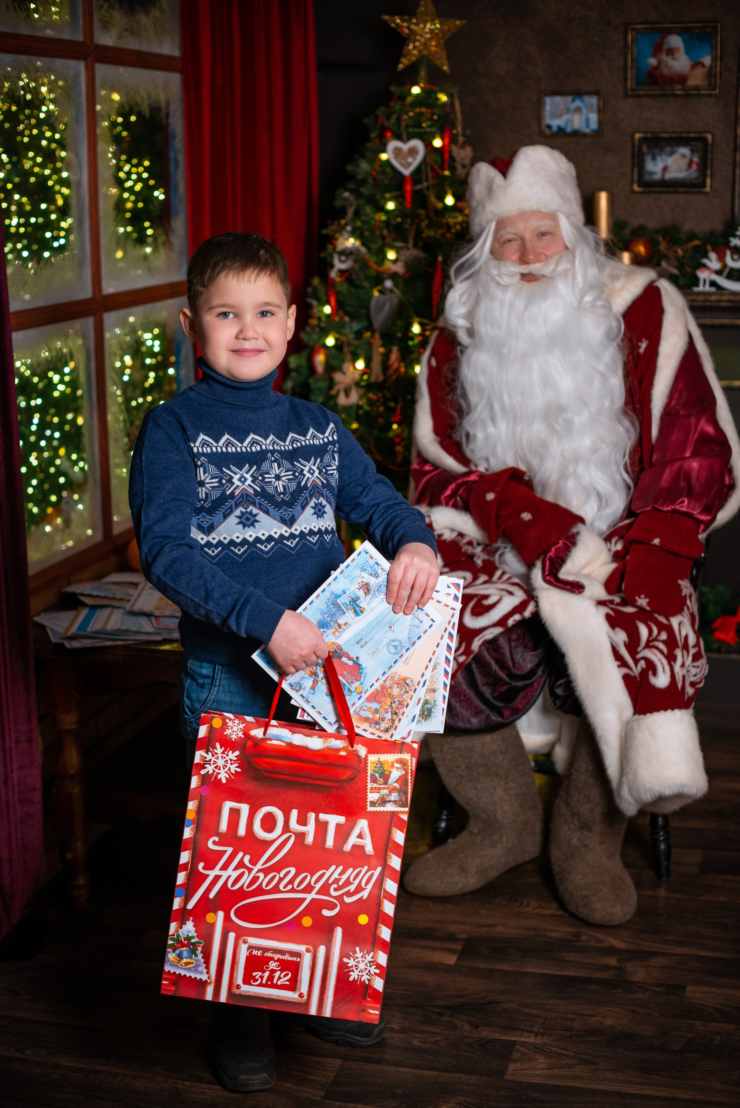 Встреча с Дедом Морозом (ежегодный). Татьяна Гойда портретный и семейный фотограф Ленск. Выпускные альбомы