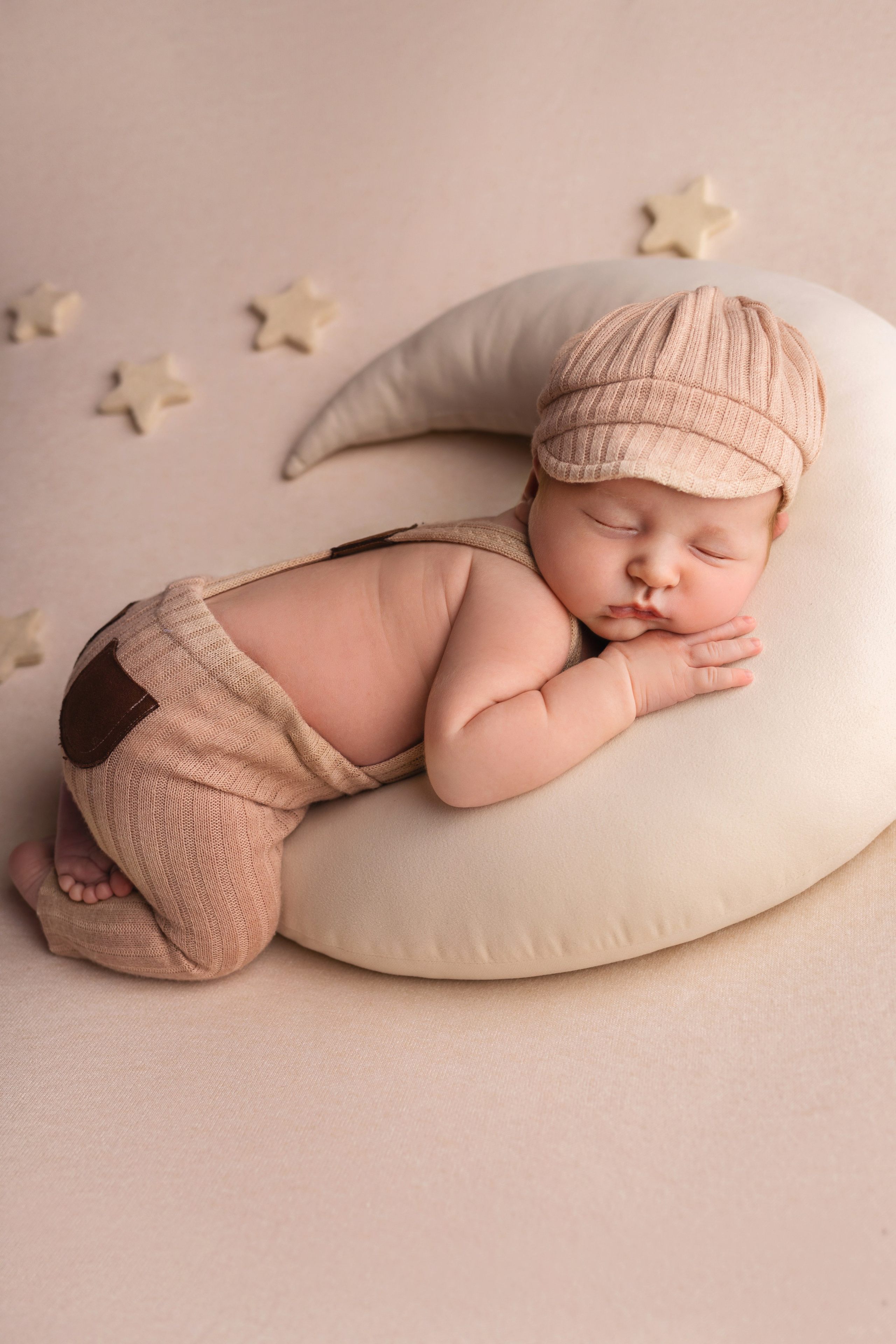 Классическая фотосессия малыша. Фотограф новорожденных малышей в Омске и Омской области Эльвира Камаева