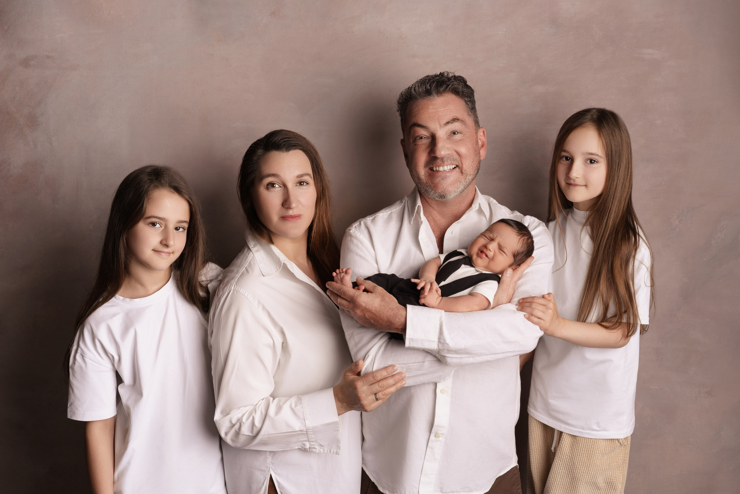 Семейные фотосессии с новорожденными | Трогательные кадры малышей и их близких в Москве и МО. Фотосессия новорожденных в Москве и Московской области | Профессиональный фотограф newborn — Татьяна Иванова