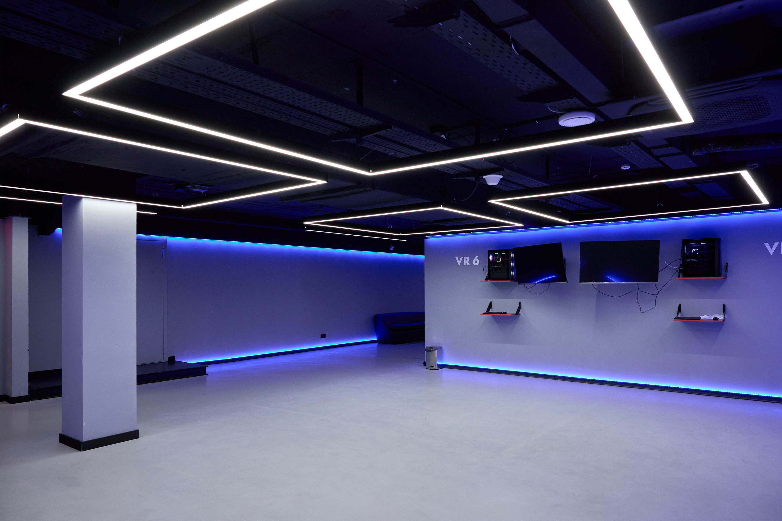 Маяк Арена, Екатеринбург. Предметный и репортажный фотограф Алексей Кротов