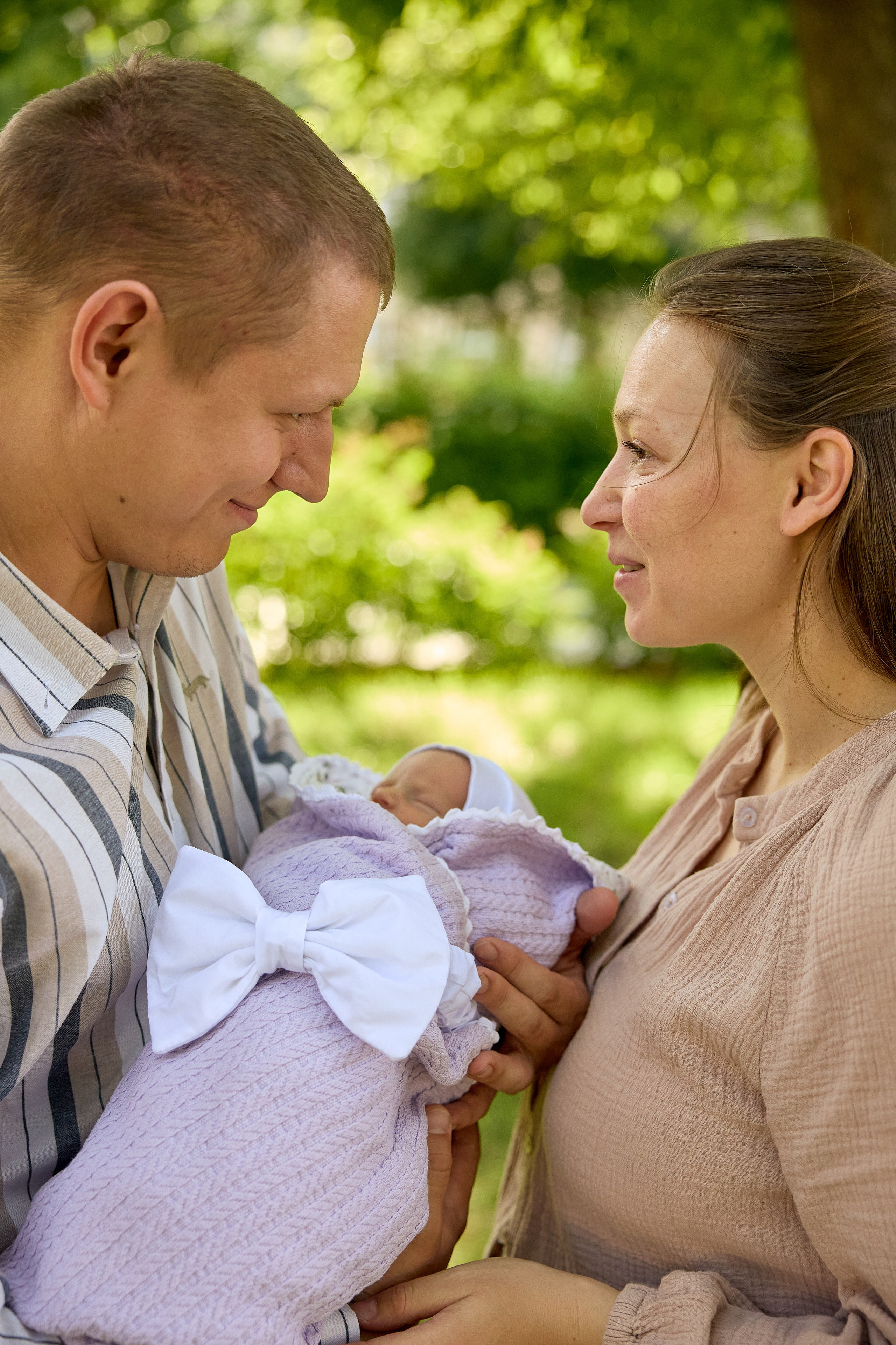Выписка из роддома. Предметный и репортажный фотограф Алексей Кротов