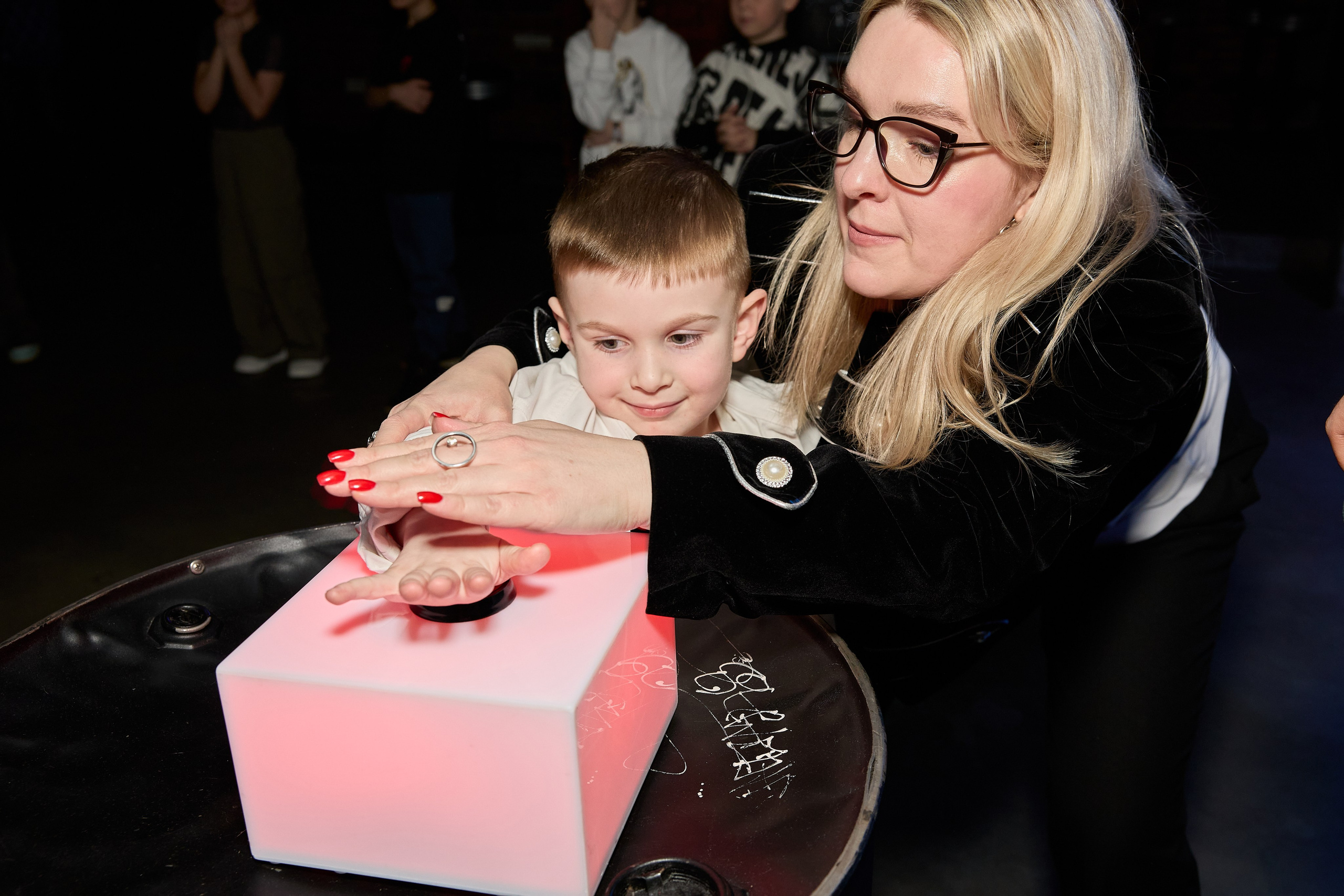 Фотосъёмка квестов и квест-шоу. Предметный и репортажный фотограф Алексей Кротов