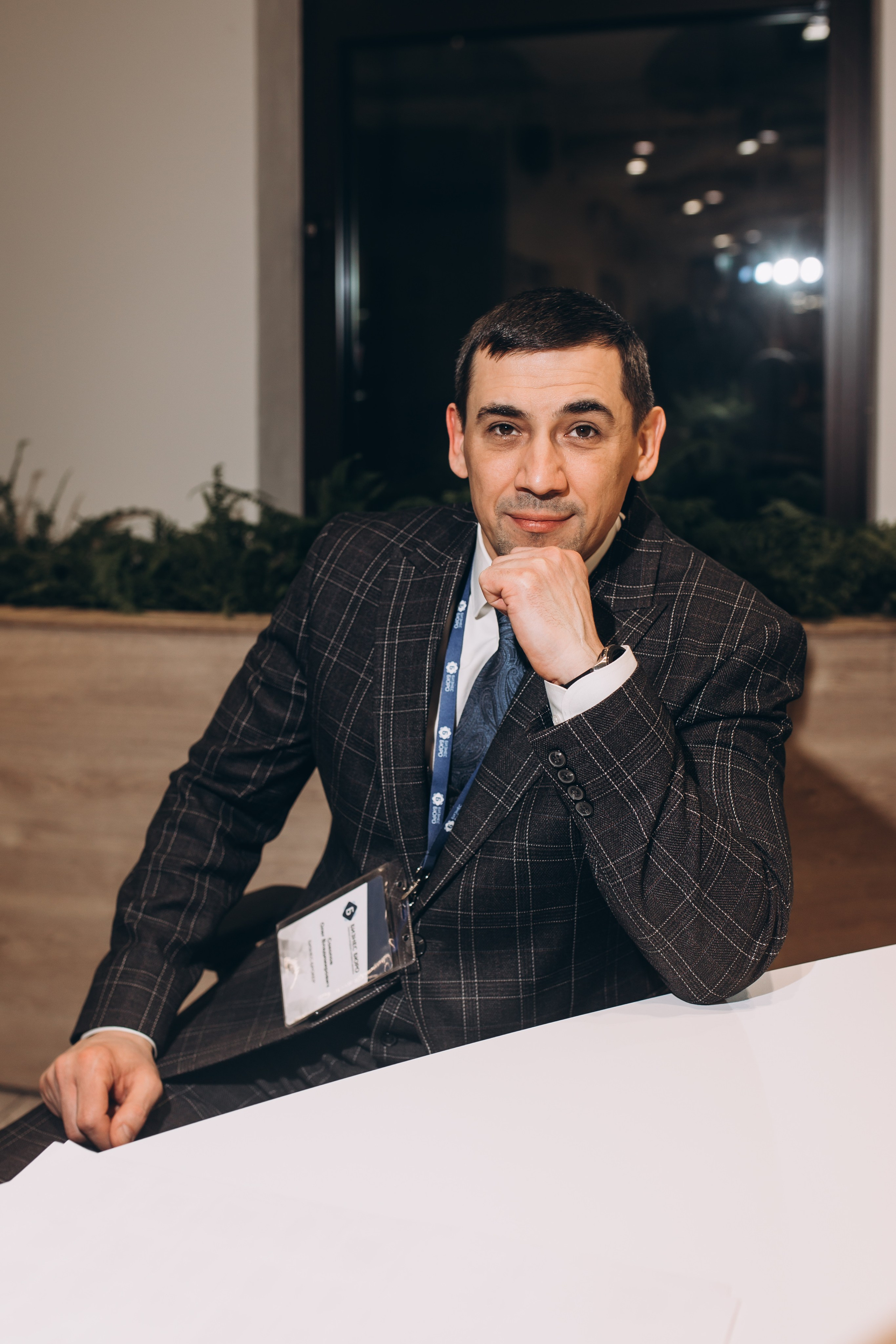 Фотосессия команды «Бизнес бюро». Фотограф Артем Бросов в Санкт-Петербурге и Дубае