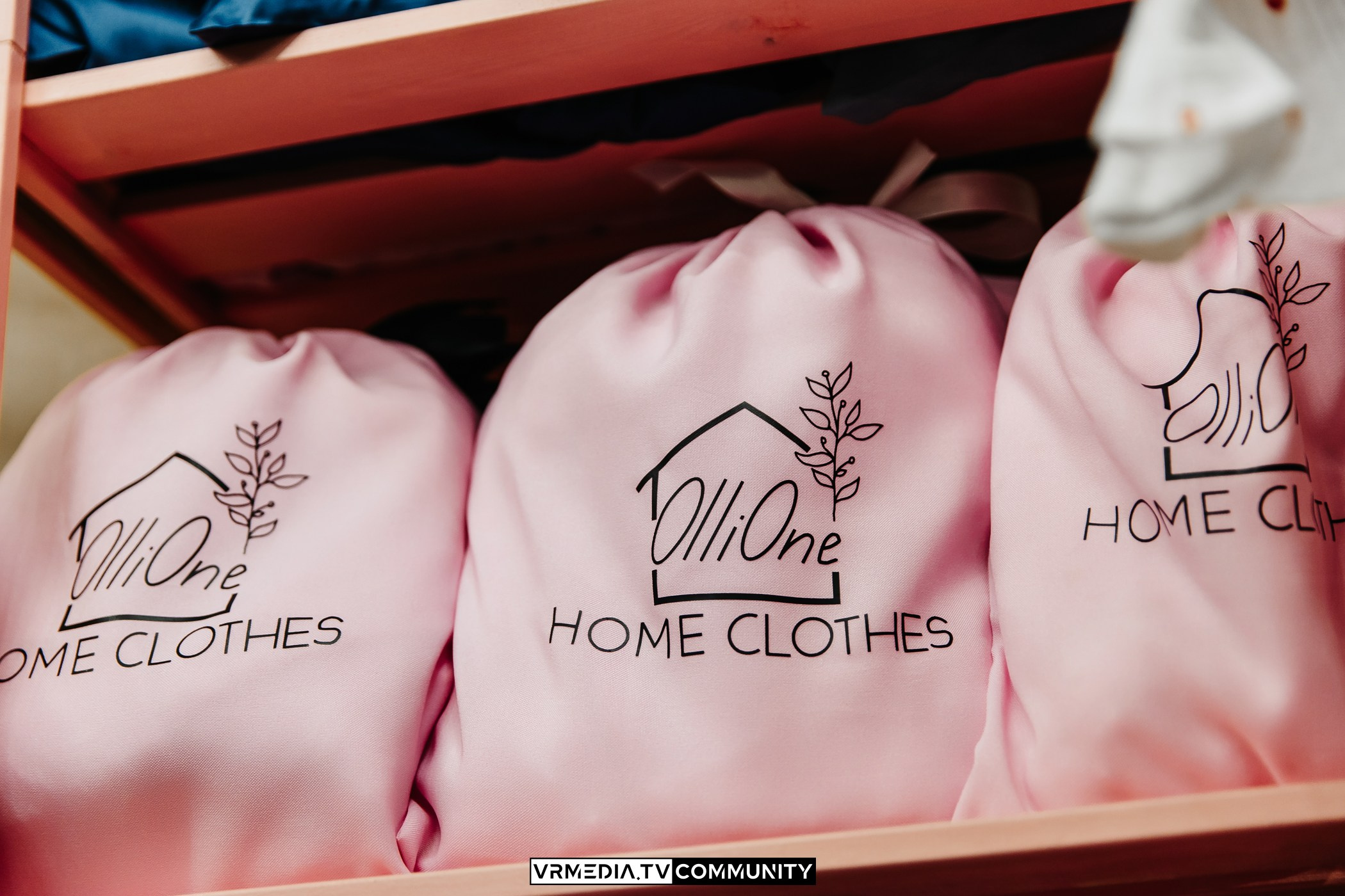 Традиционный рождественский базар и Garage Sale