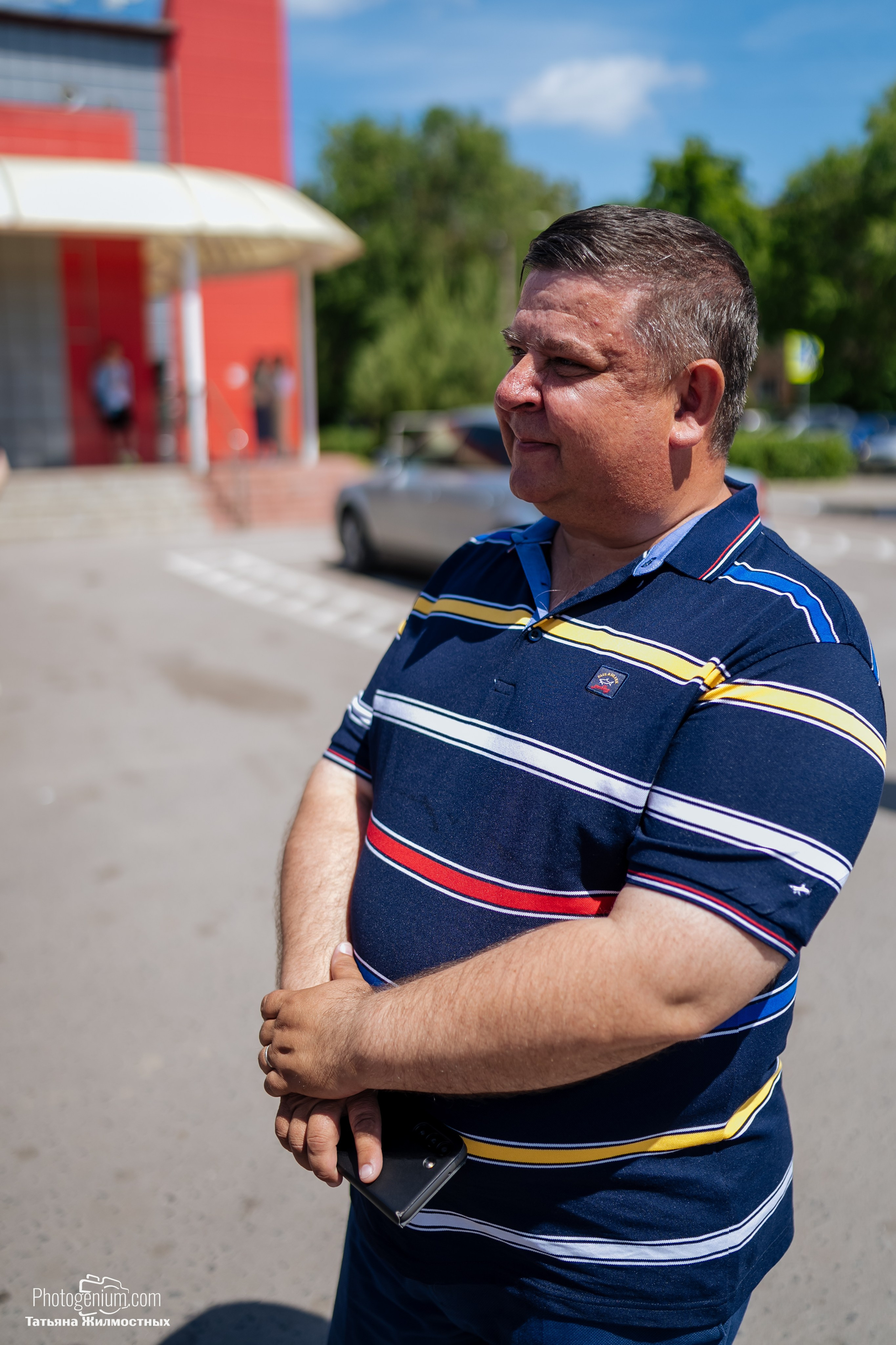 8 июня «Патриоты из Курска» сбор гуманитарной помощи у кинотеатра «Родина». Фотограф Нижний Новгород Татьяна Кейод