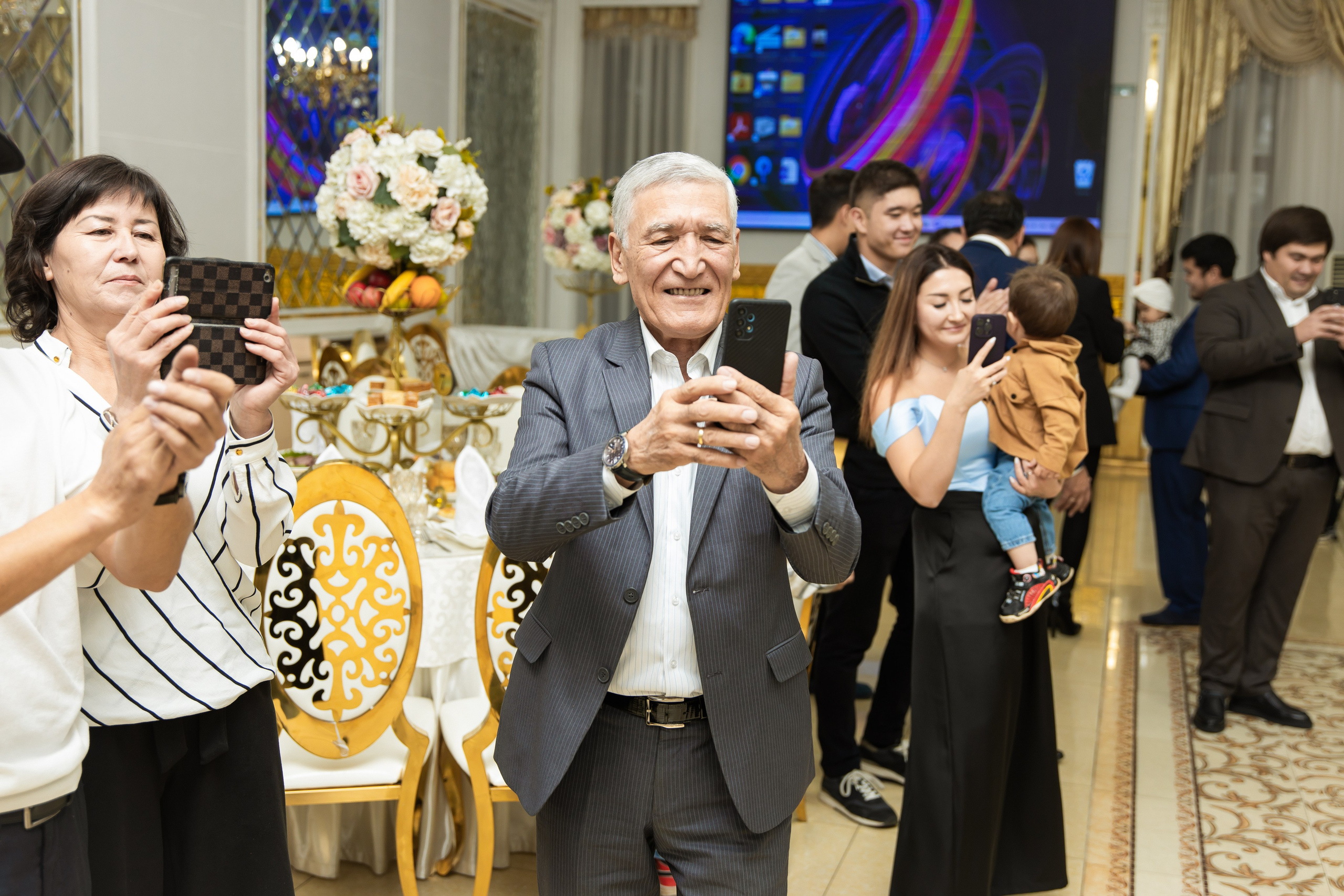 Юбилей. Свадебный и студийный фотограф в Алматы Ильяс Кырбаев