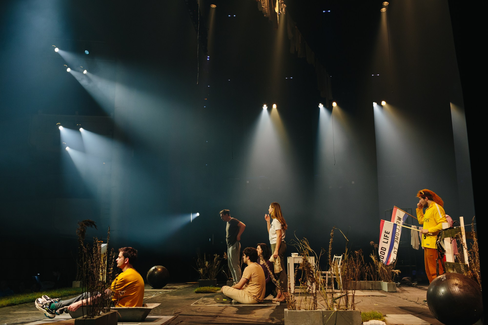 Спектакль Приглушенные голоса в Театре Академии танца Б. Эйфмана (+репетиция). Семейный и портретный фотограф в Санкт-Петербурге Андрей Воробьев