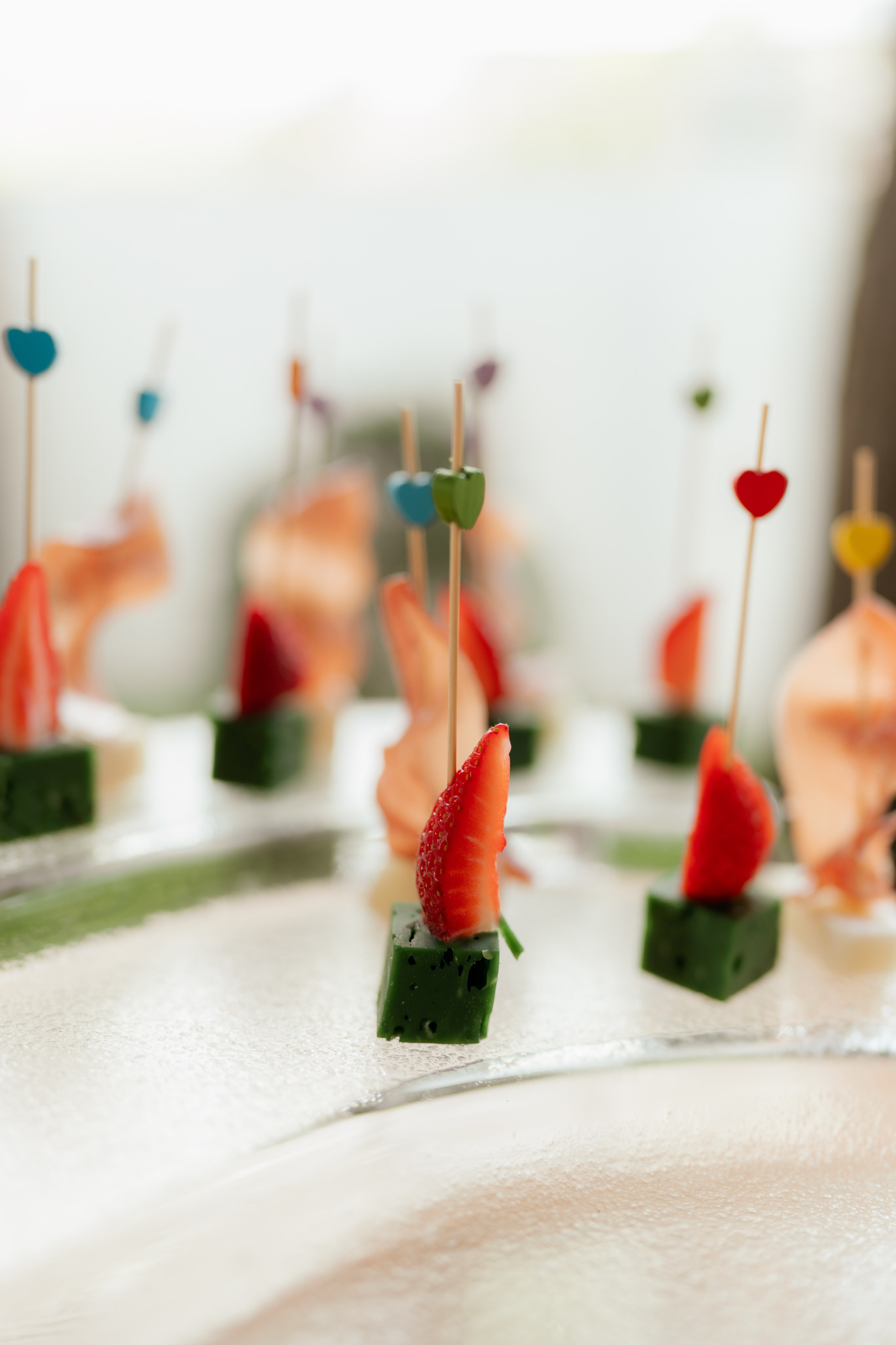 Алиса и Влад. Полный свадебный день (утро, усадьба, прогулка, выездная регистрация, банкет). Дата съемки 26.04.2025. Свадебный фотограф Москва